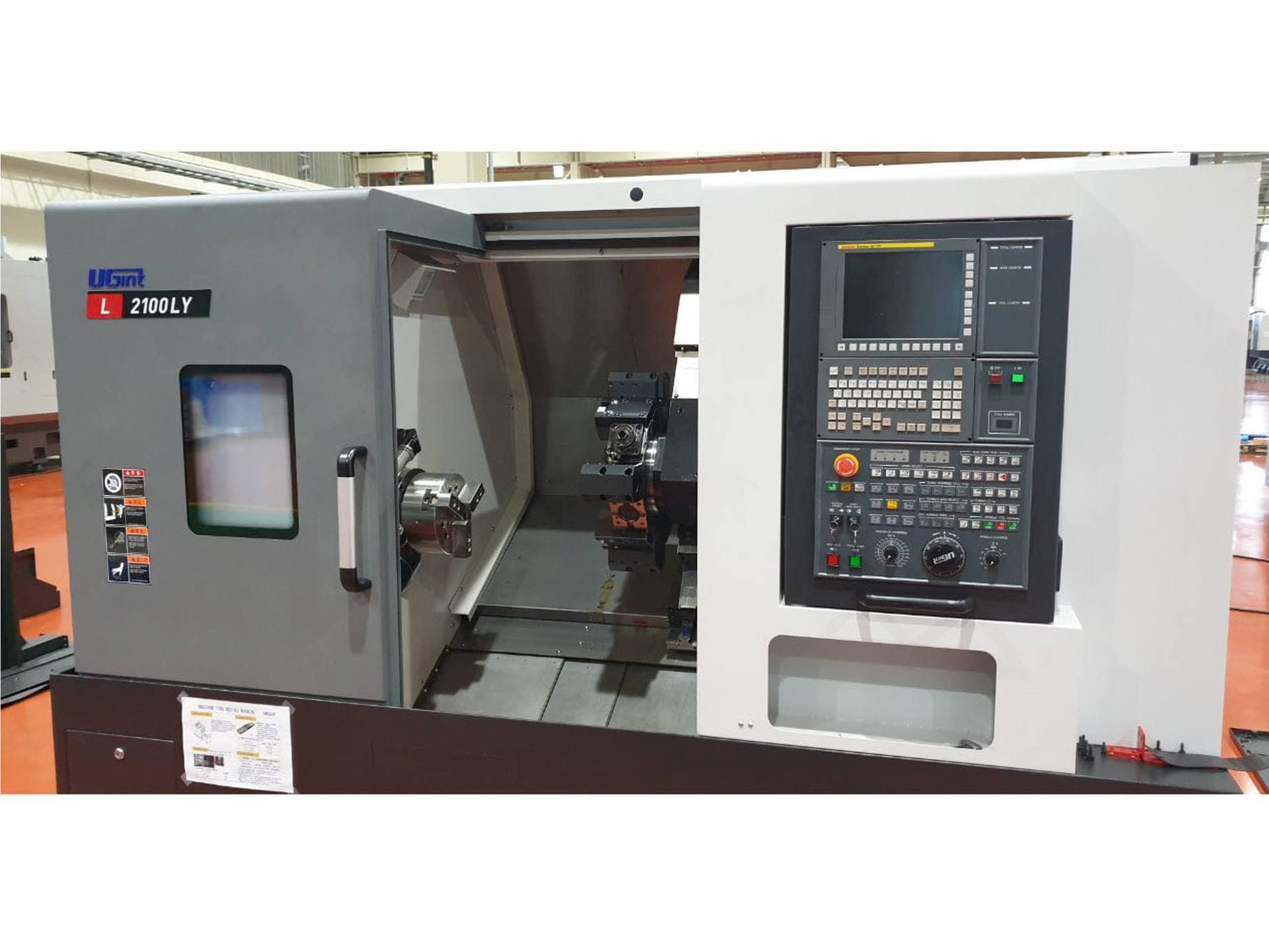 Frontansicht der UGINT L2100LY  Maschine