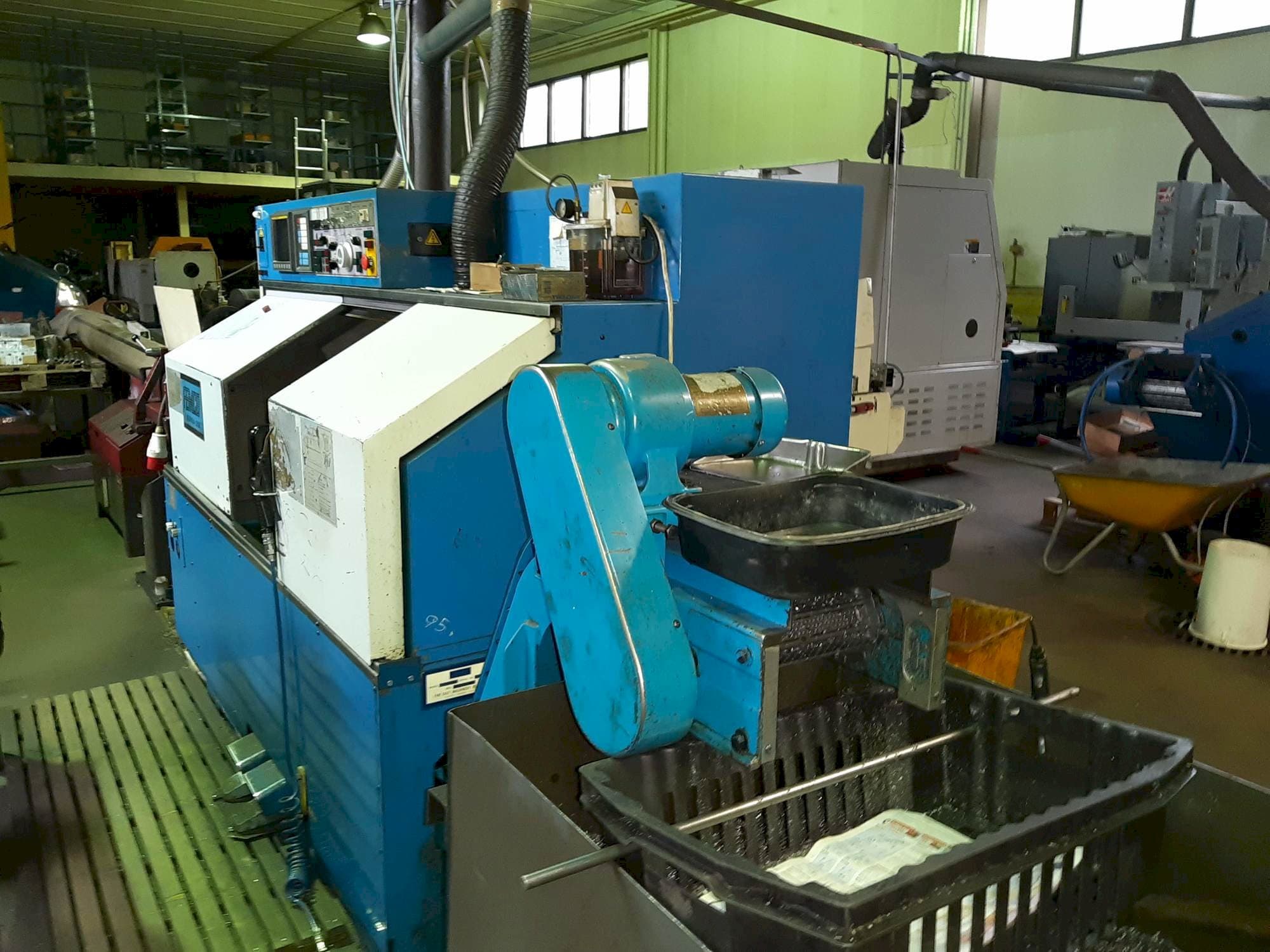 Frontansicht der FEMCO Durga 25E  Maschine