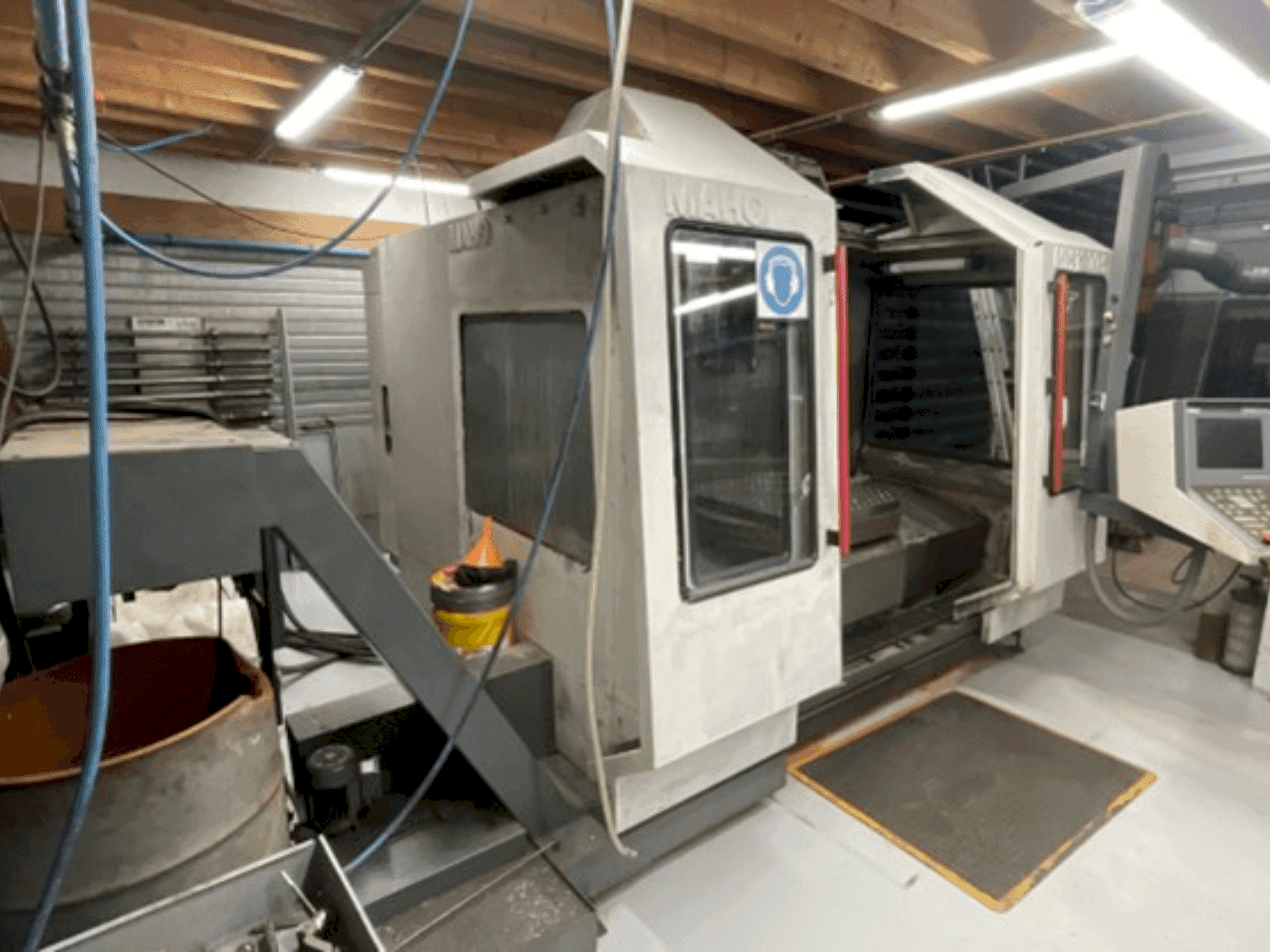 Frontansicht der MAHO MH1200S  Maschine