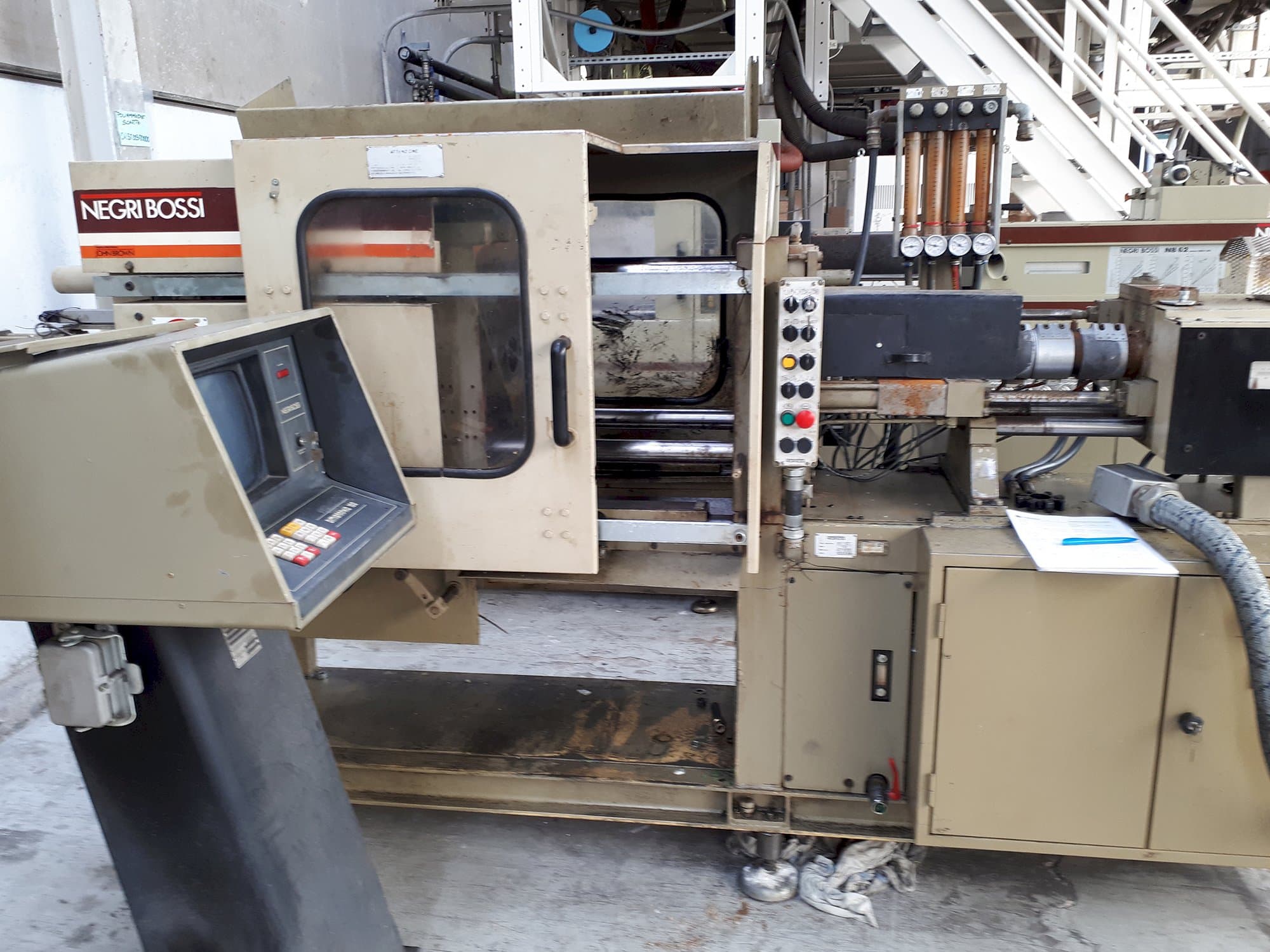 Frontansicht der Negri Bossi NB 60 Maschine