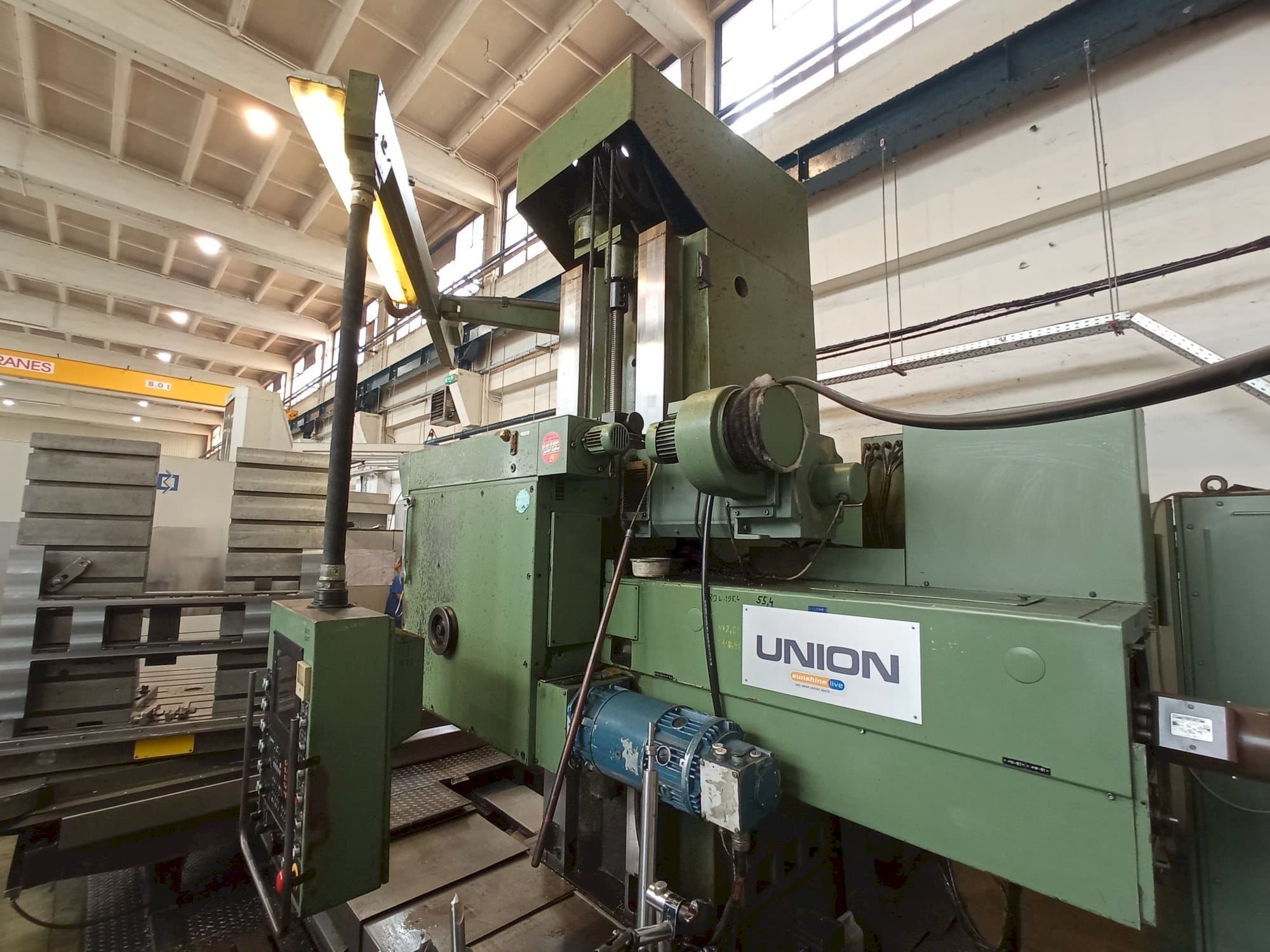 Frontansicht der Union BFT 110  Maschine