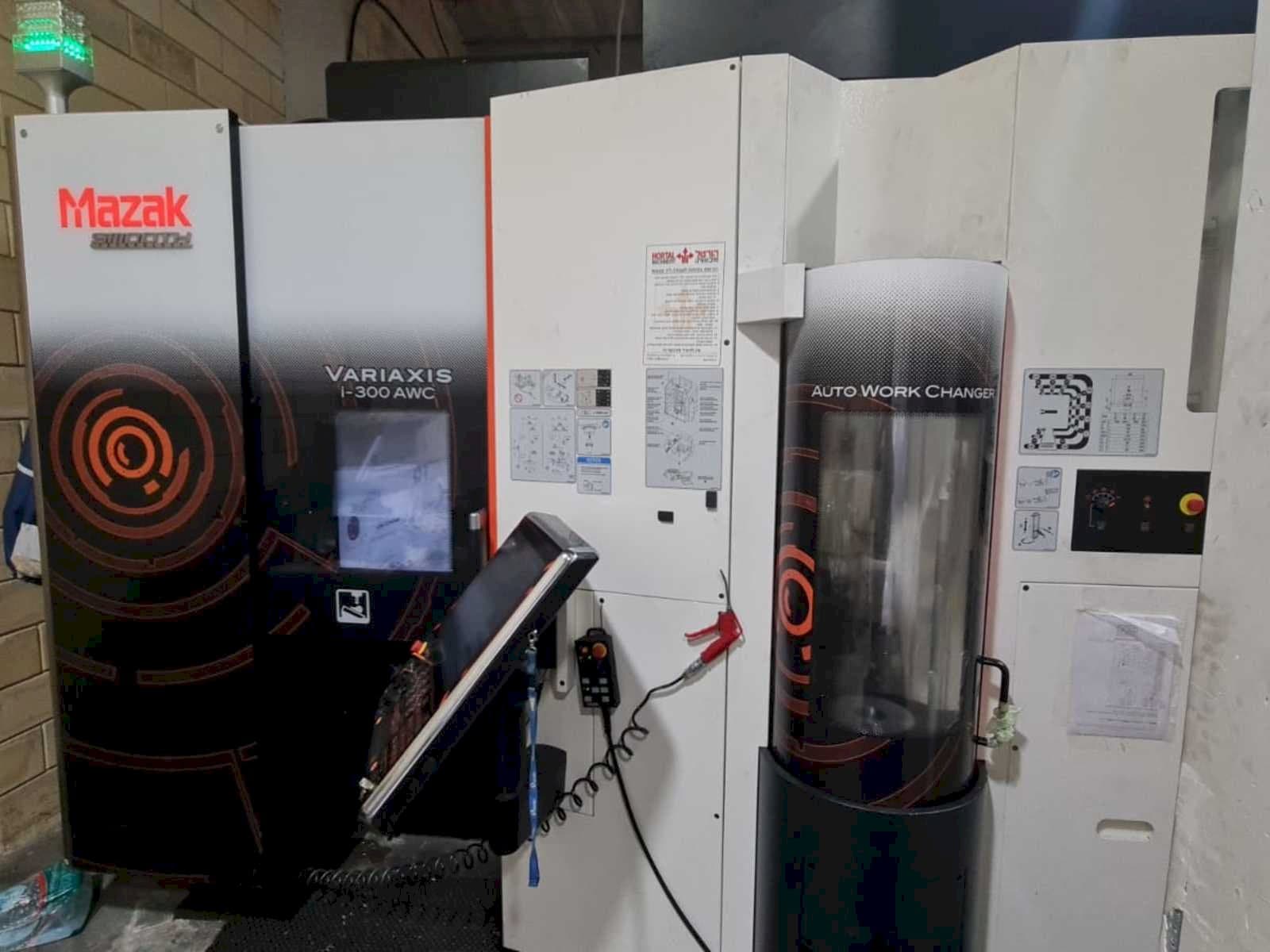 Frontansicht der Mazak VARIAXIS I-300 AWC  Maschine