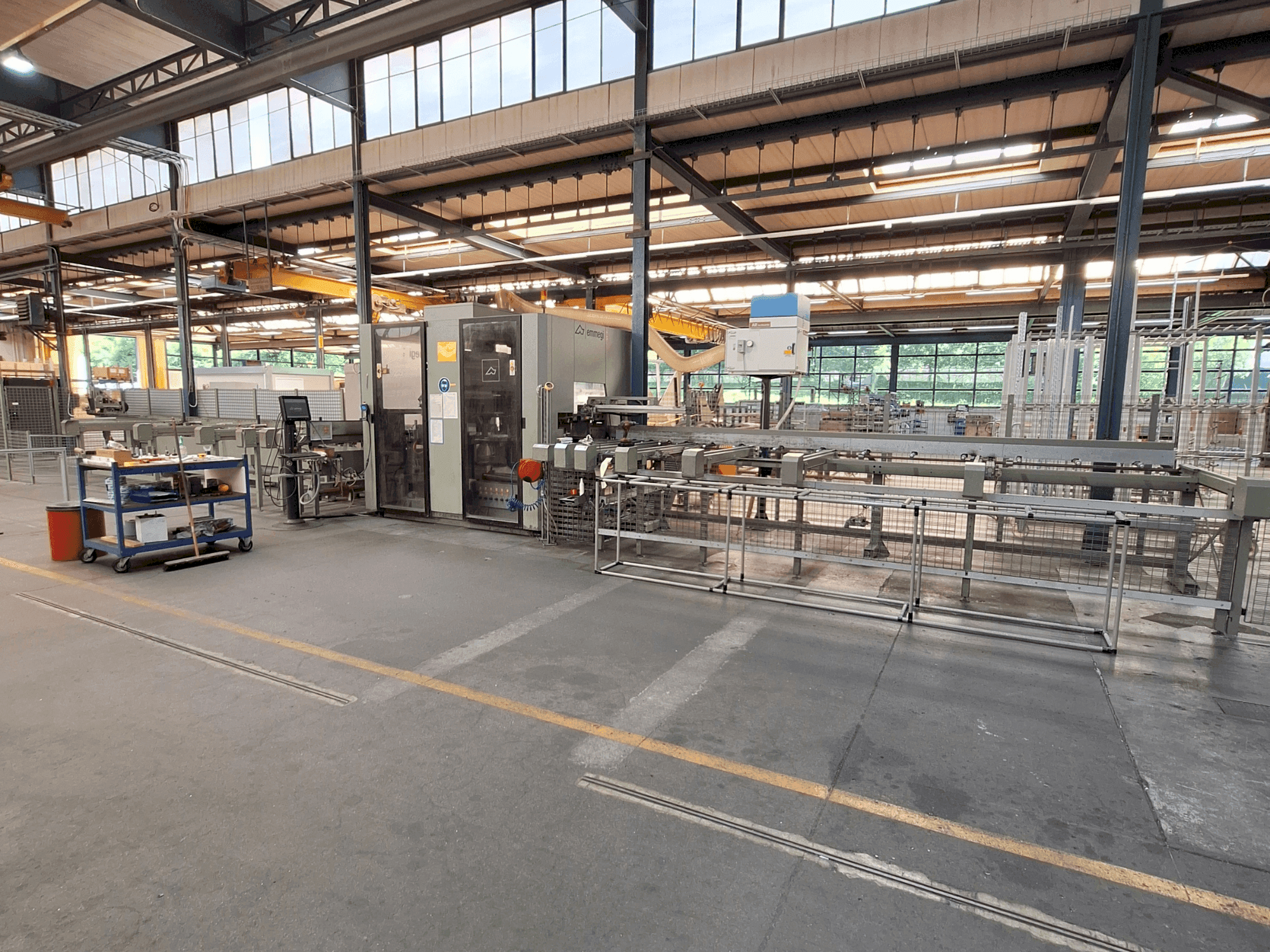 Frontansicht der Emmegi Quadra L1  Maschine