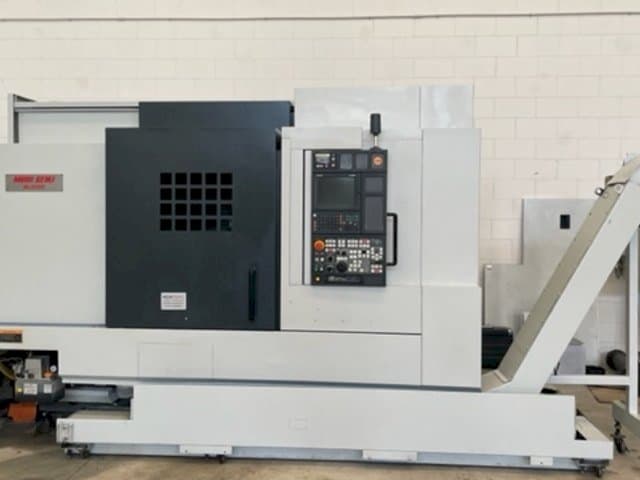 Frontansicht der MORI SEIKI NL 3000Y/700  Maschine