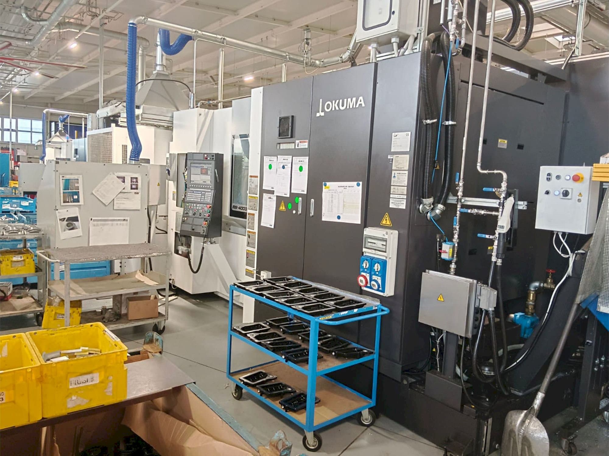 Frontansicht der Okuma MB-4000H Maschine