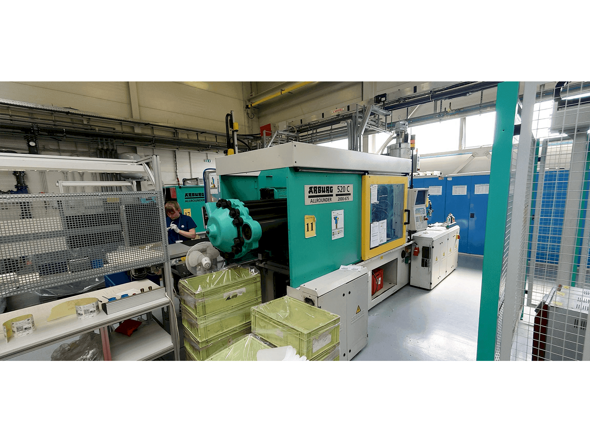 Frontansicht der Arburg Allrounder 520 C 2000-675  Maschine