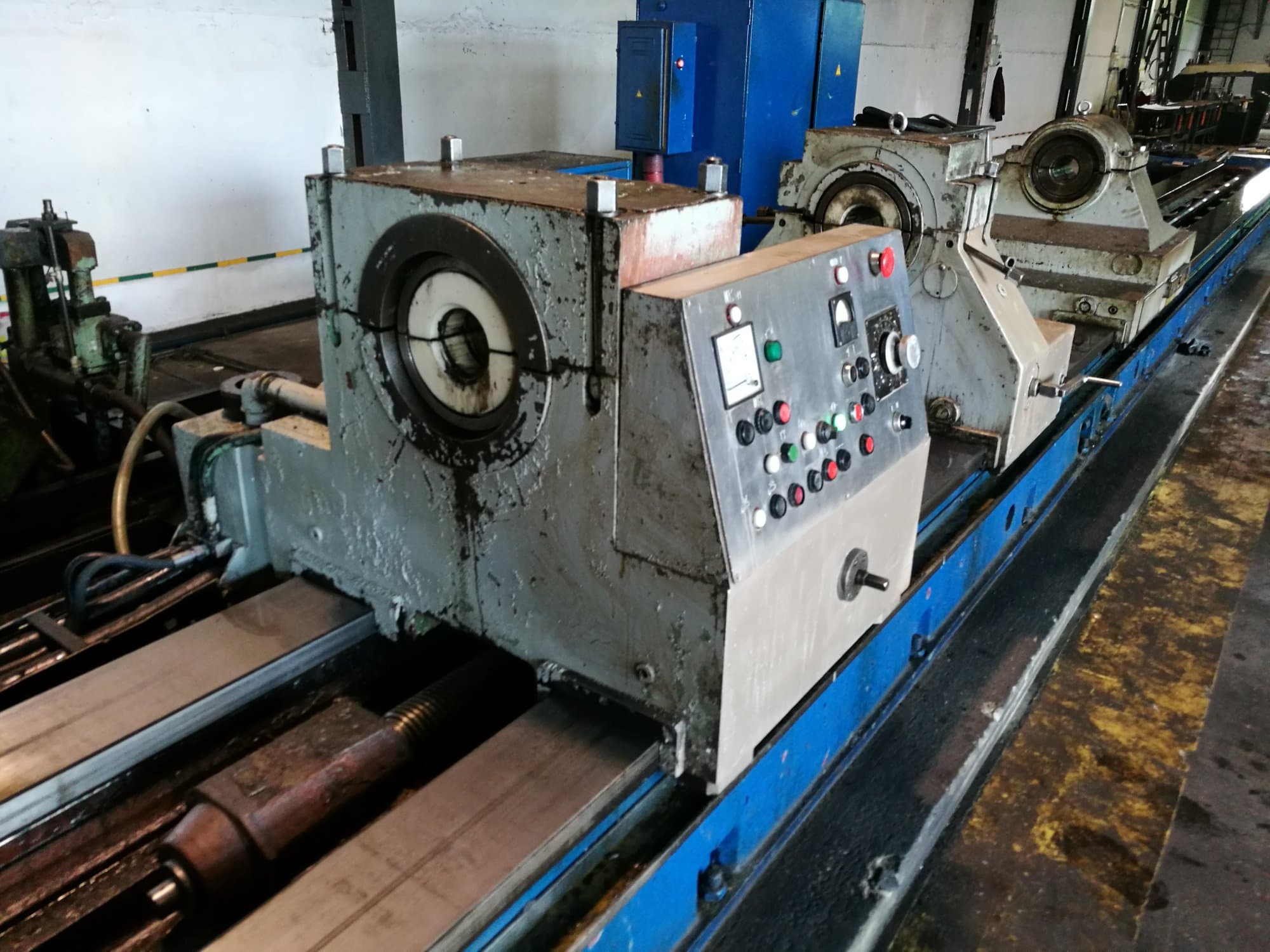 Frontansicht der Ryazan PT 403 Maschine