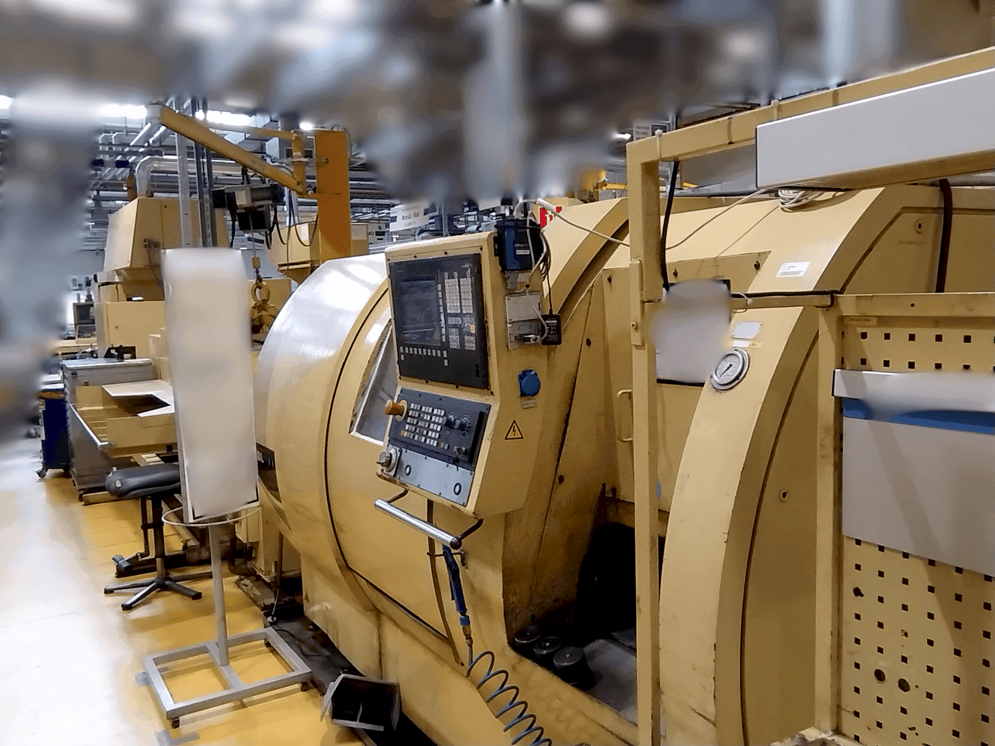 Frontansicht der TRENS SBL 500 CNC  Maschine