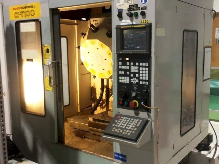 Frontansicht der FANUC RoboDrill Q-T10C  Maschine