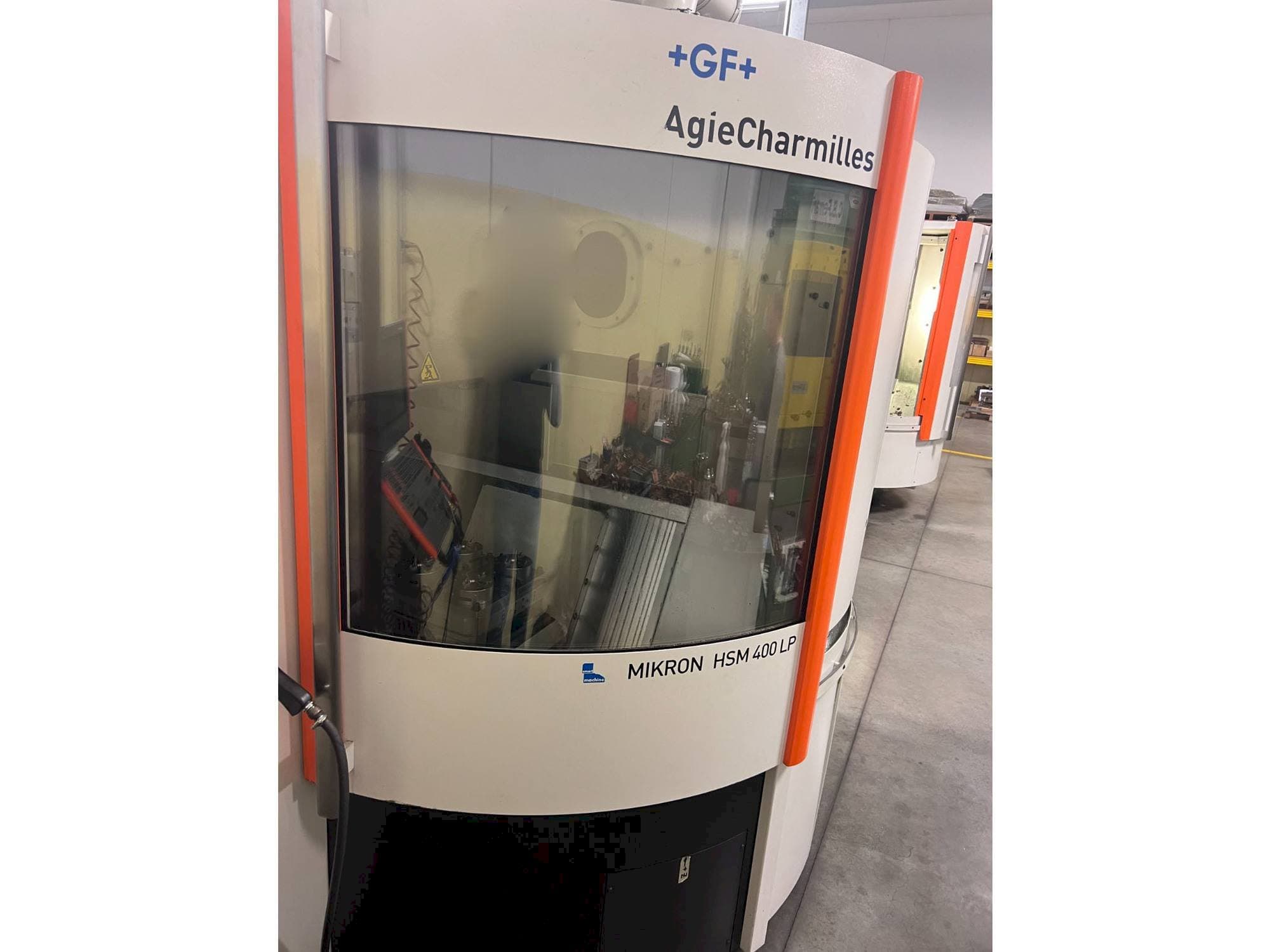 Frontansicht der AgieCharmilles MIKRON HSM 400 LP  Maschine