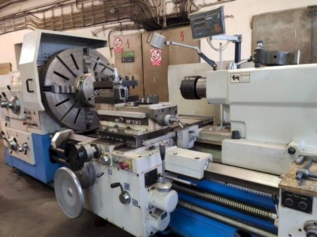 Frontansicht der KNUTH DL E Heavy 500/1500  Maschine