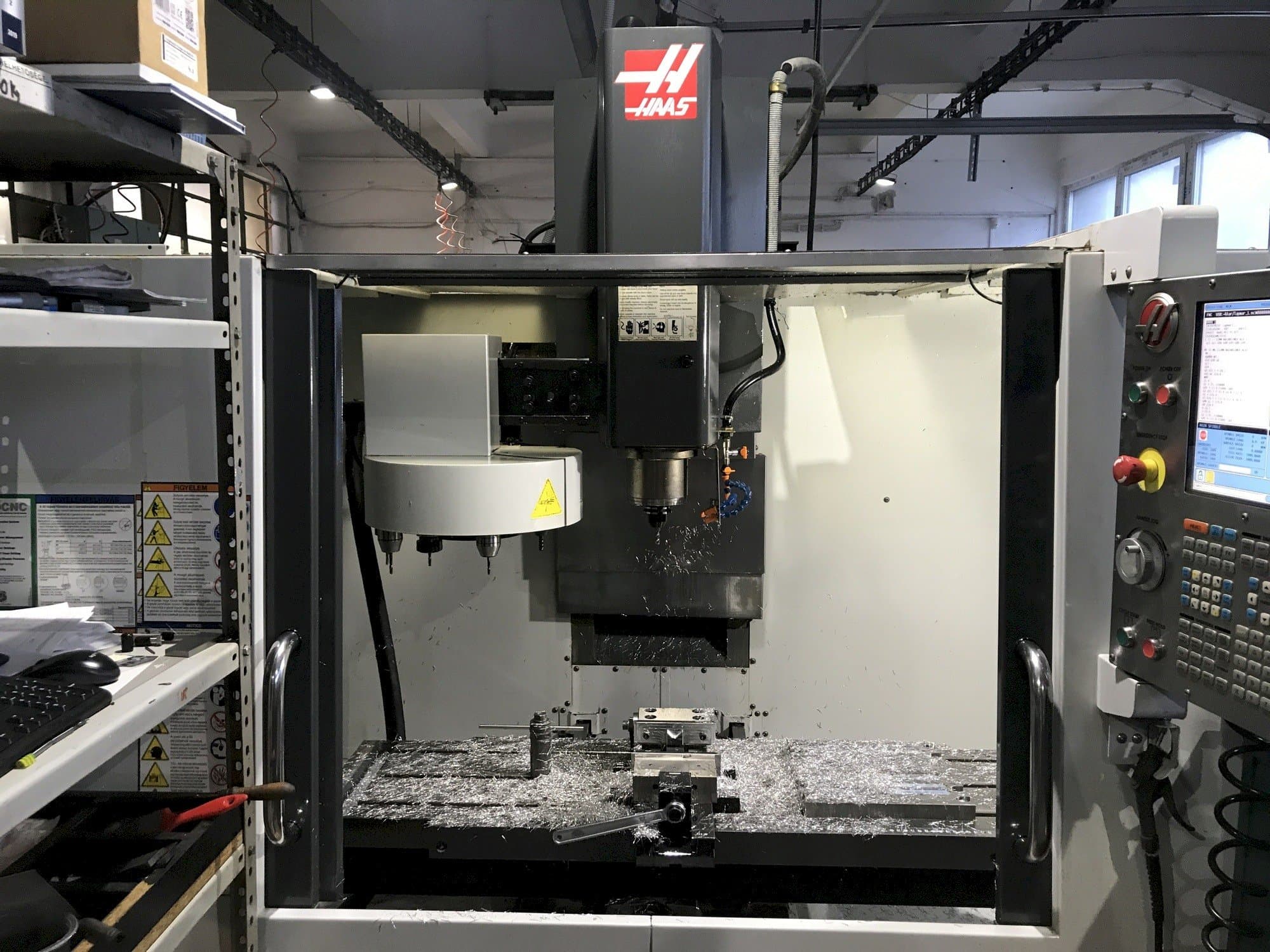 Frontansicht der HAAS TM-3P  Maschine