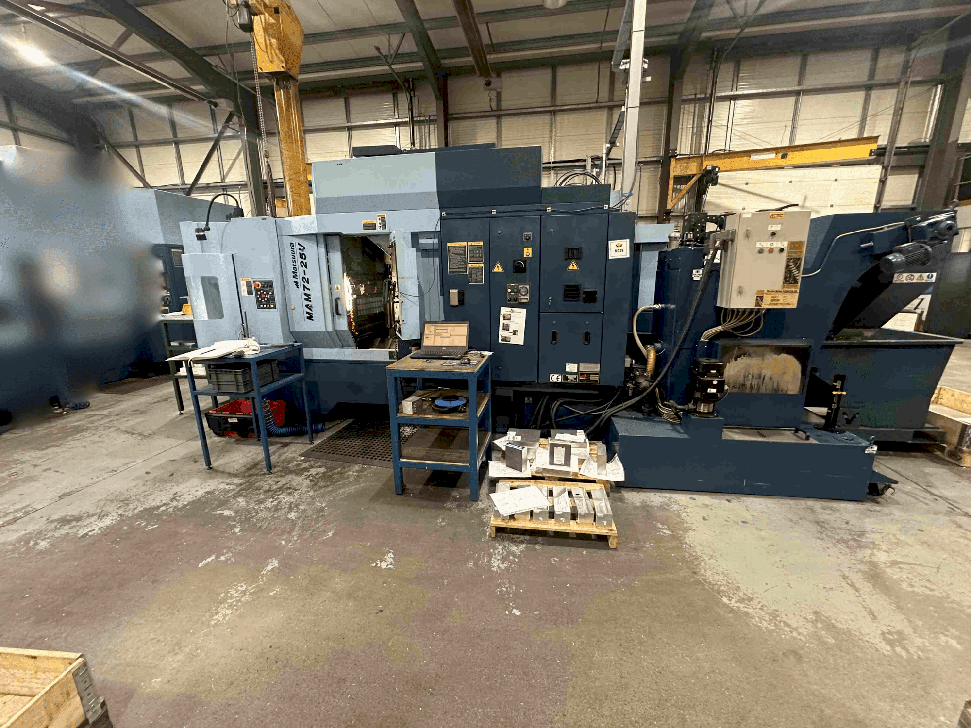 Frontansicht der Matsuura MAM72-25V  Maschine