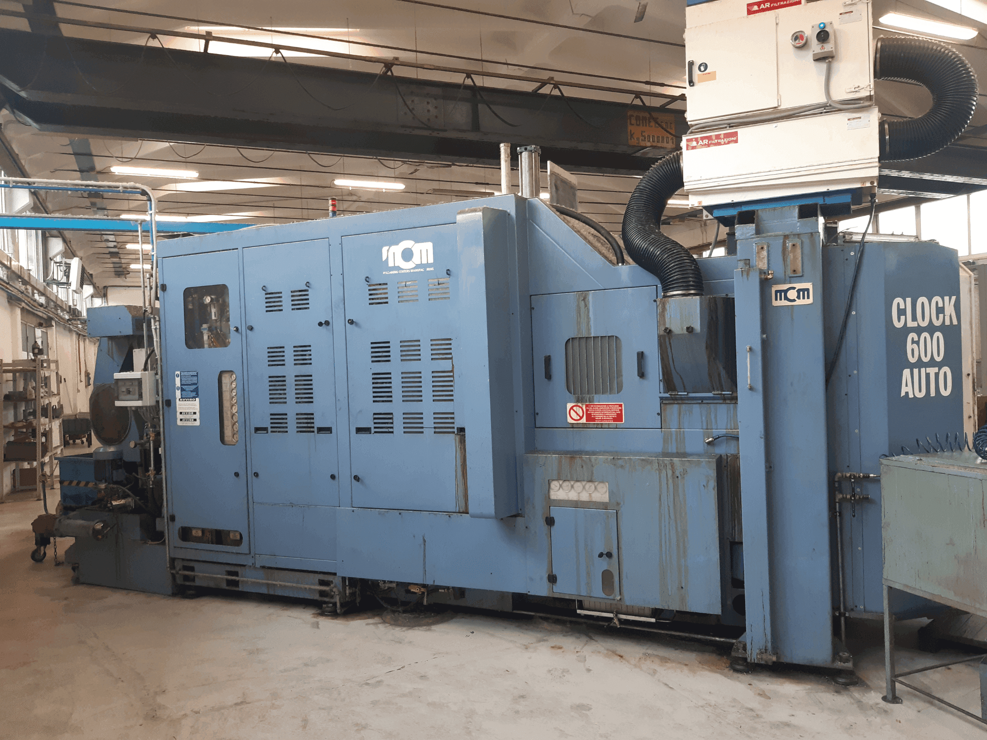 Frontansicht der MCM Clock 600 Auto  Maschine