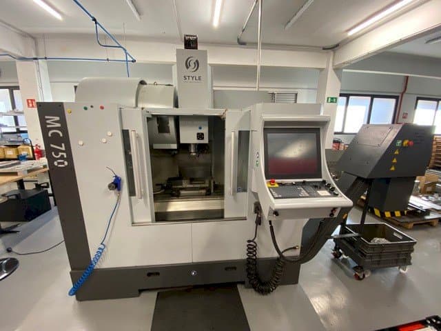 Frontansicht der STYLE MC 750  Maschine