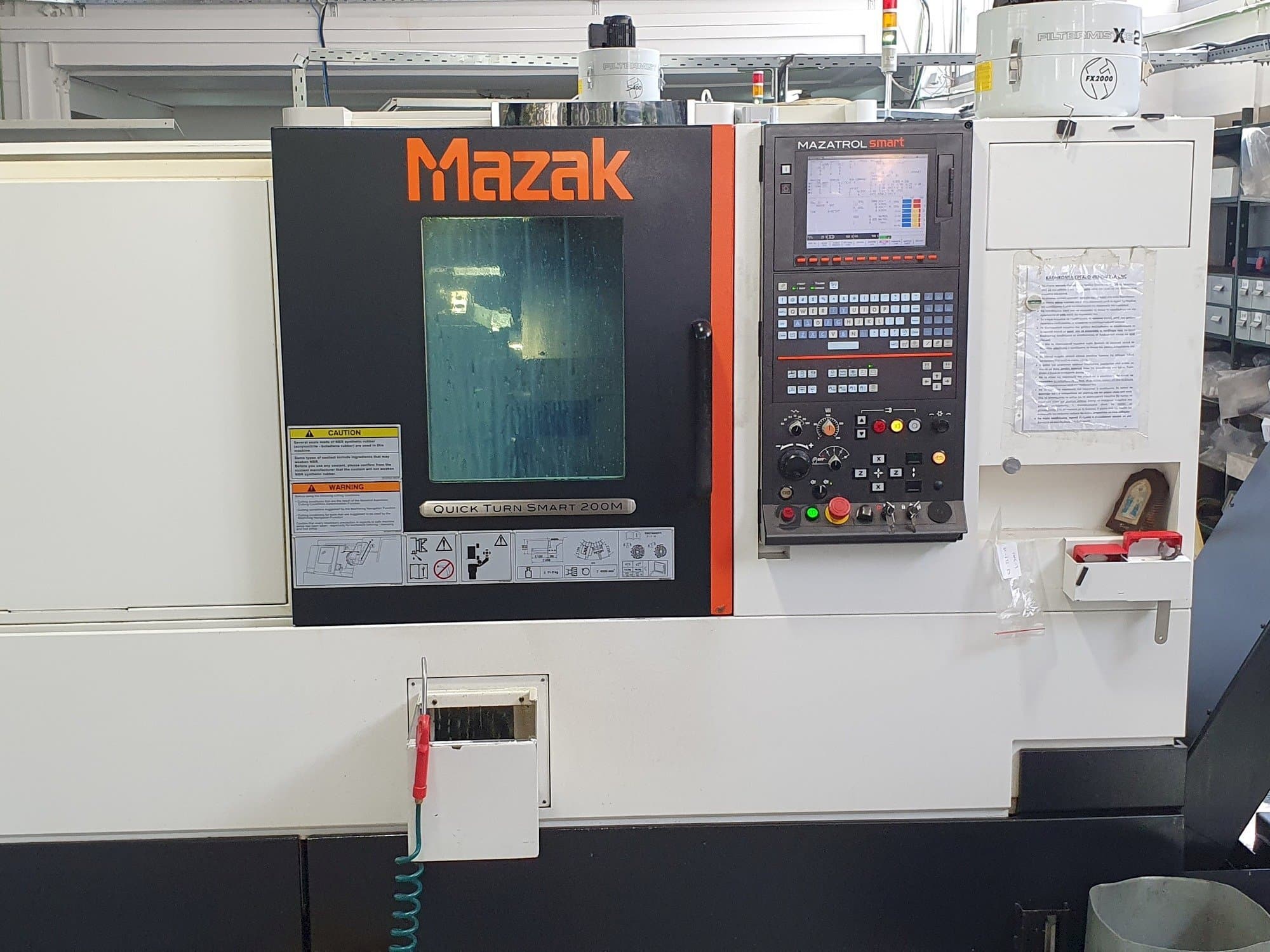 Frontansicht der Mazak QTS200M  Maschine