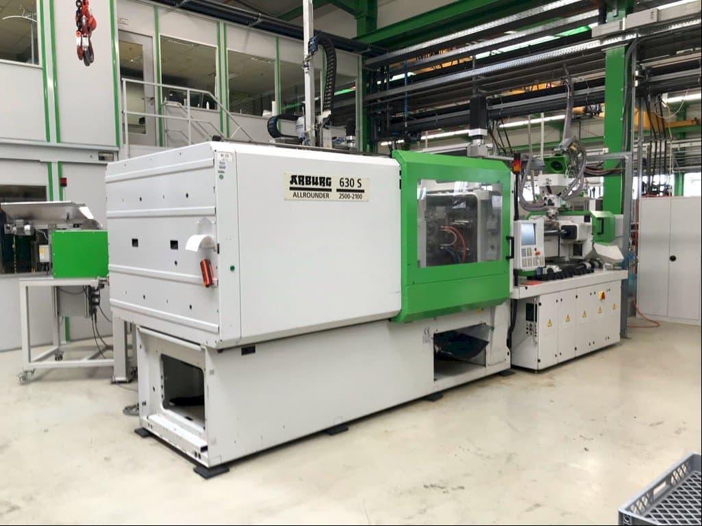Frontansicht der Arburg 630 S 2500-2100  Maschine