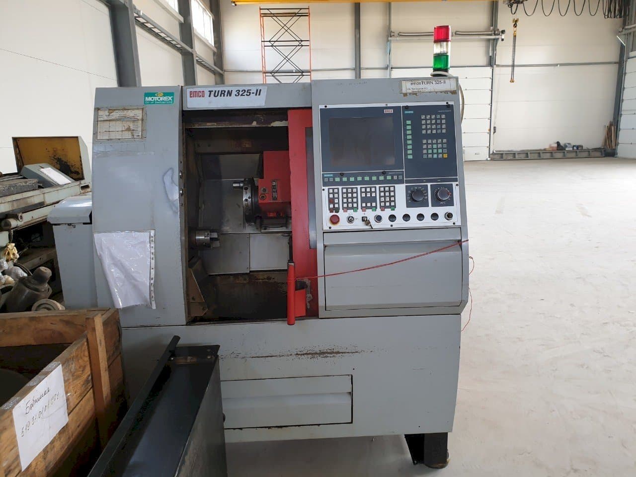 Frontansicht der EMCO Turn 325-II  Maschine
