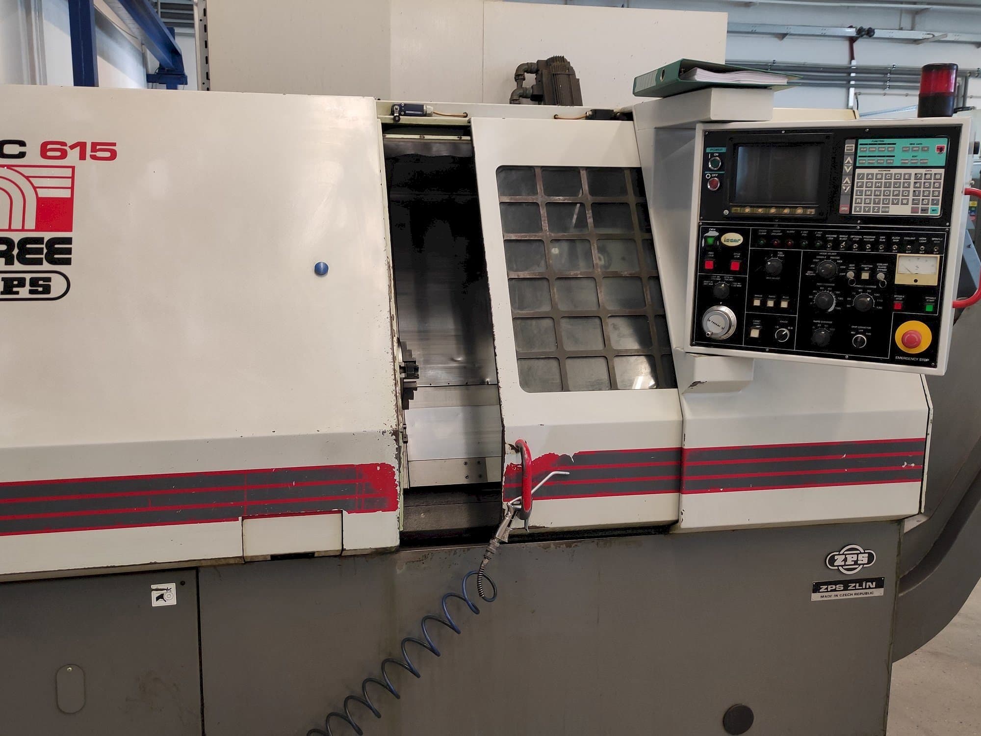 Frontansicht der ZPS S-50 (TC-615)  Maschine