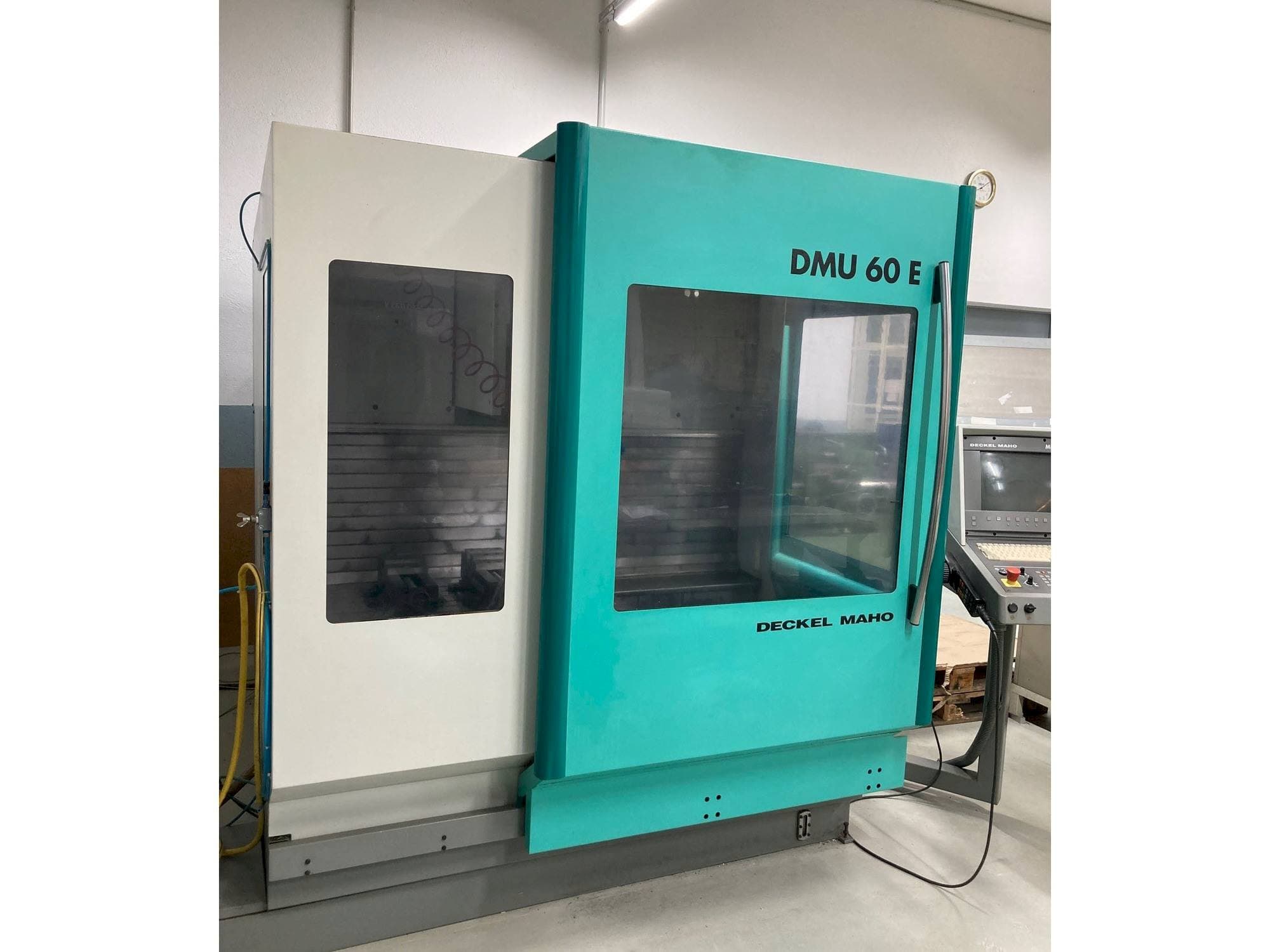 Frontansicht der DECKEL MAHO DMU 60 E  Maschine