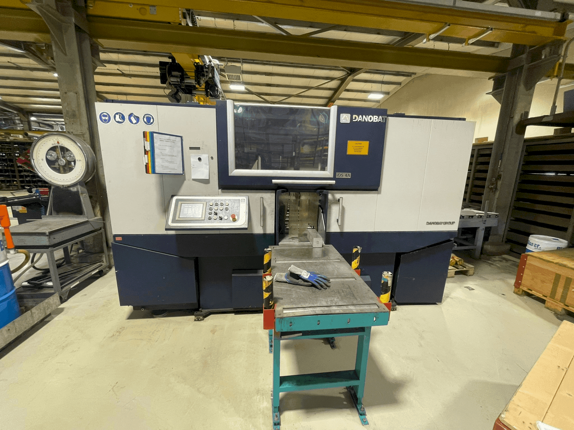 Frontansicht der DANOBAT IDS 4A  Maschine