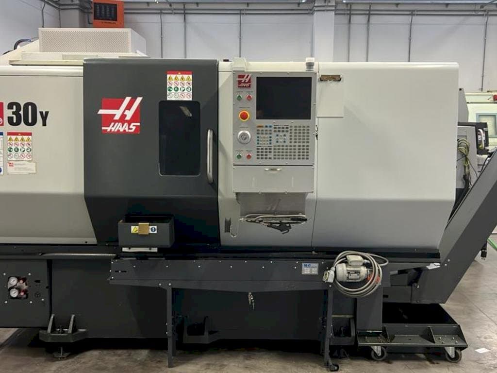 Frontansicht der HAAS DS30Y  Maschine