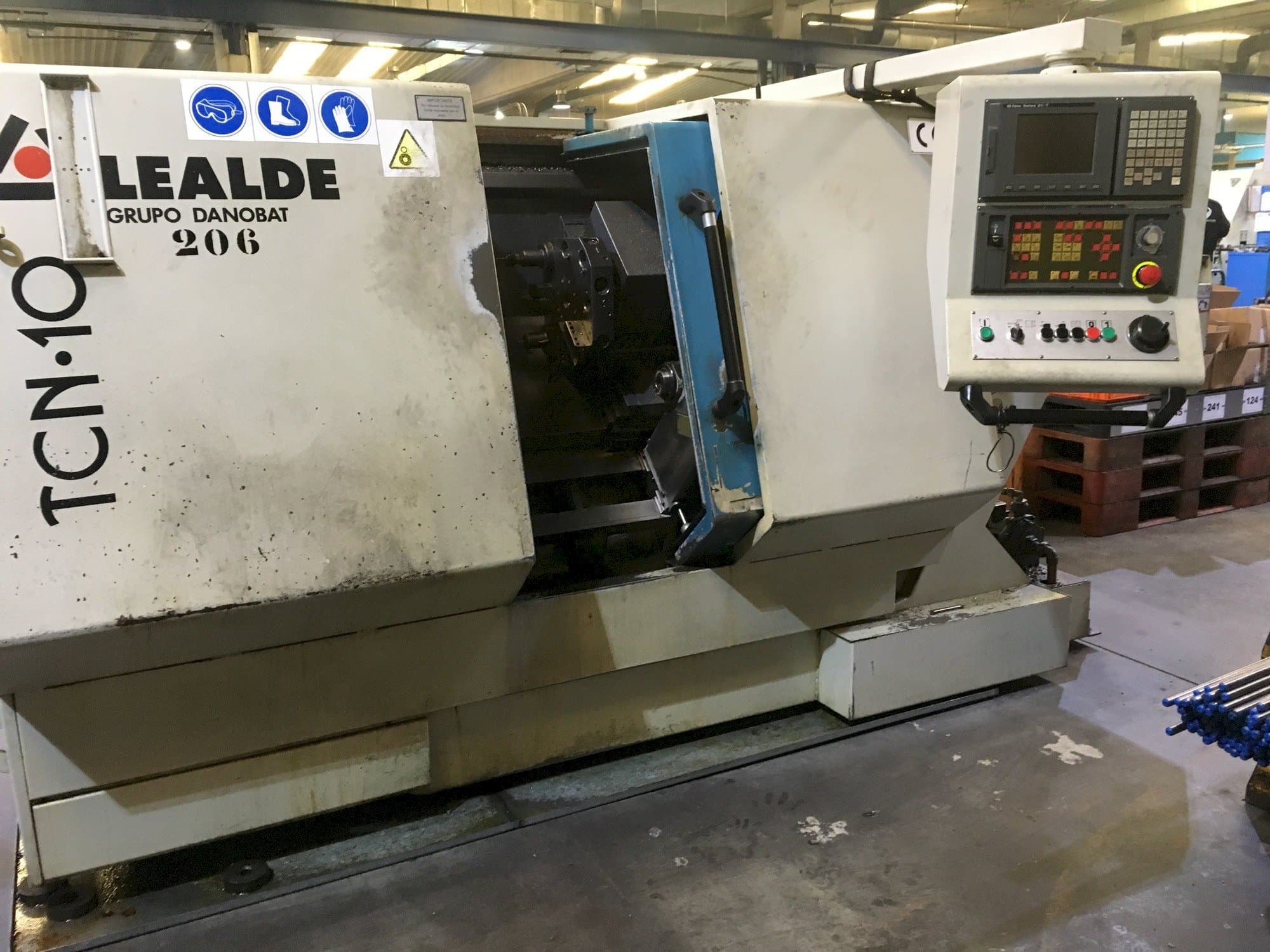 Frontansicht der Lealde TCN10  Maschine