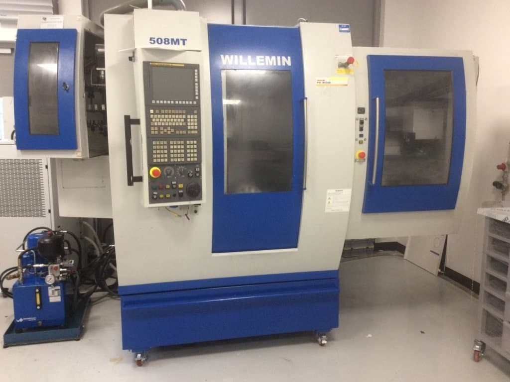 Frontansicht der Willemin W 508MT  Maschine