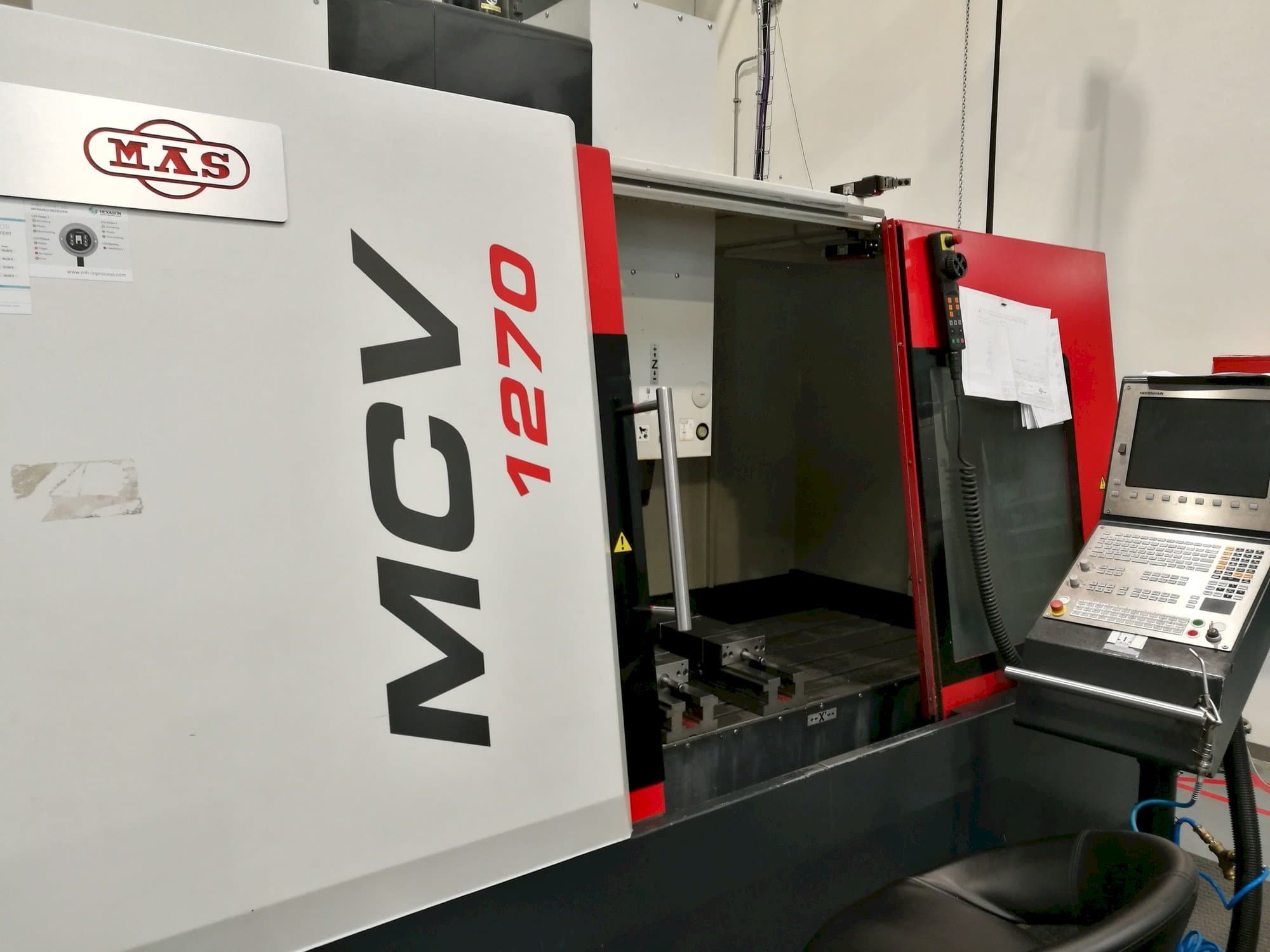 Frontansicht der KOVOSVIT MAS MCV 1270  Maschine