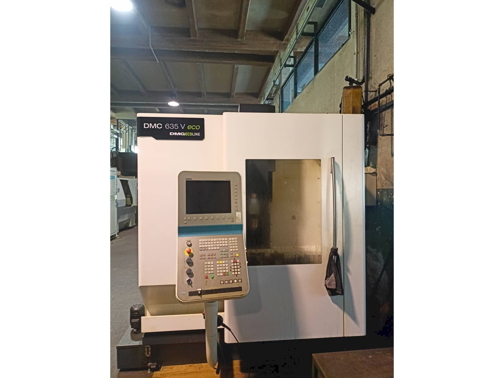 Frontansicht der DMG DMC 635V Ecoline  Maschine