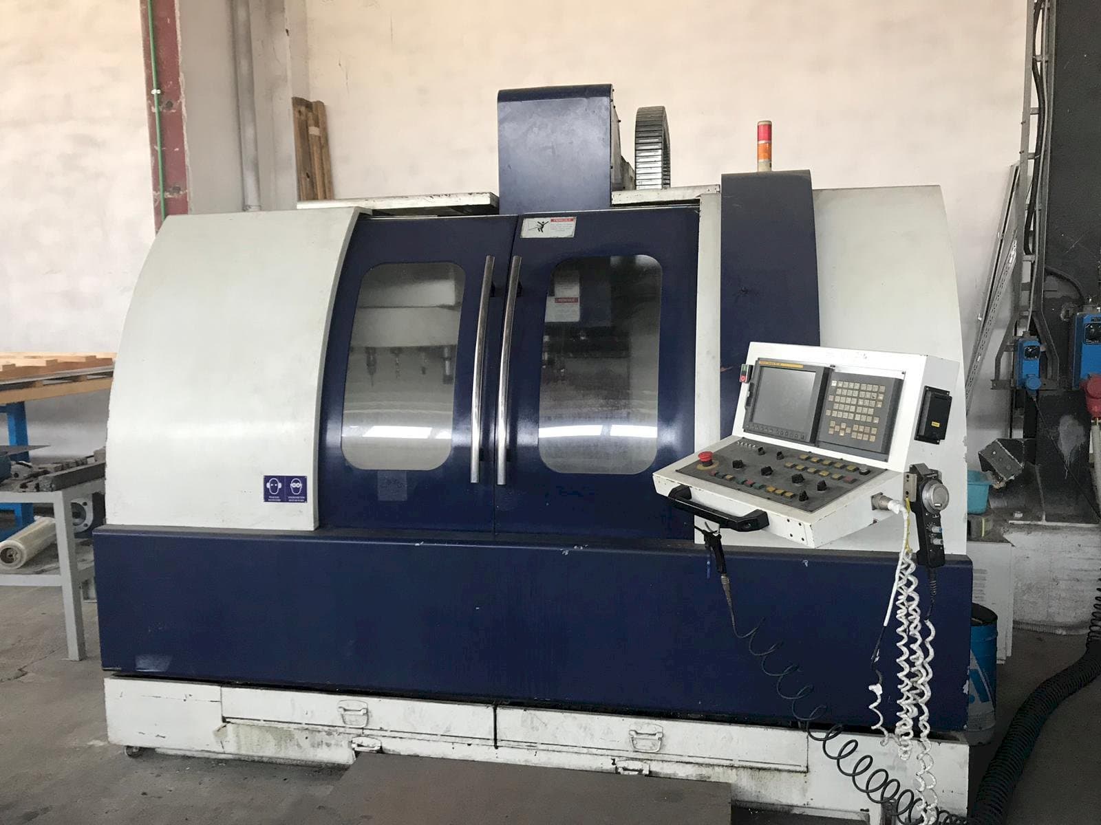 Frontansicht der Euma Spinner CAMS 200  Maschine