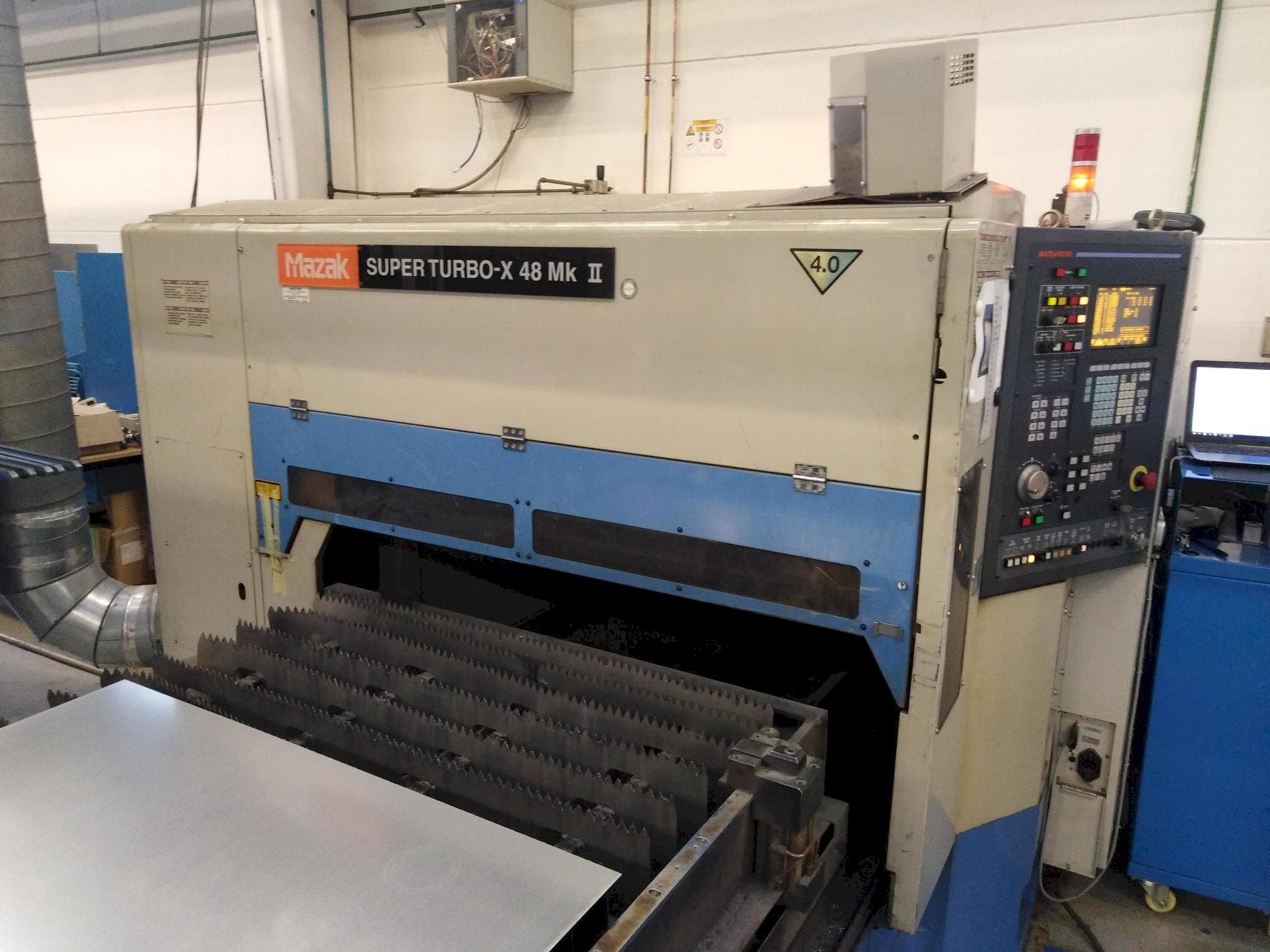 Frontansicht der Mazak stx-48 Mark II  Maschine