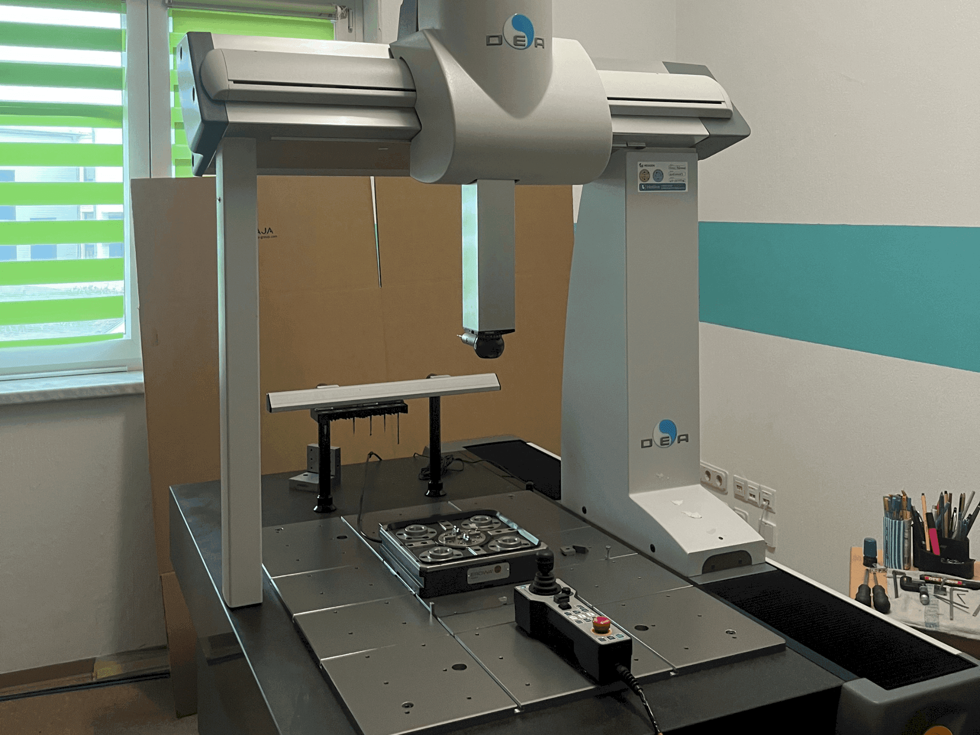 Frontansicht der Hexagon Global 07.10.07  Maschine