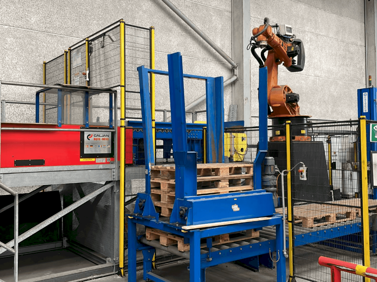 Frontansicht der KUKA 600260060  Maschine