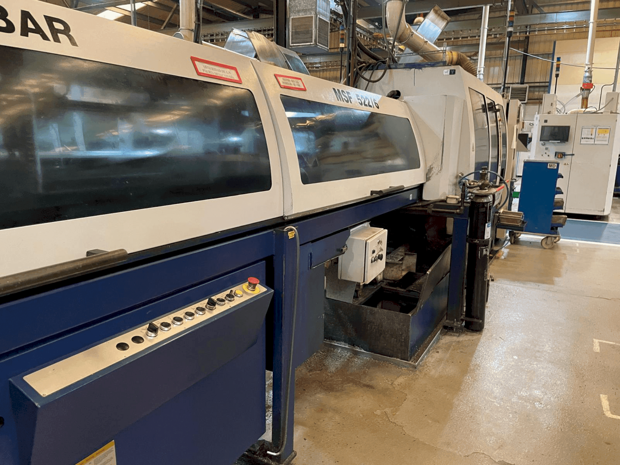 Frontansicht der Tornos-Bechler MultiDeco 26-6 (2000)  Maschine