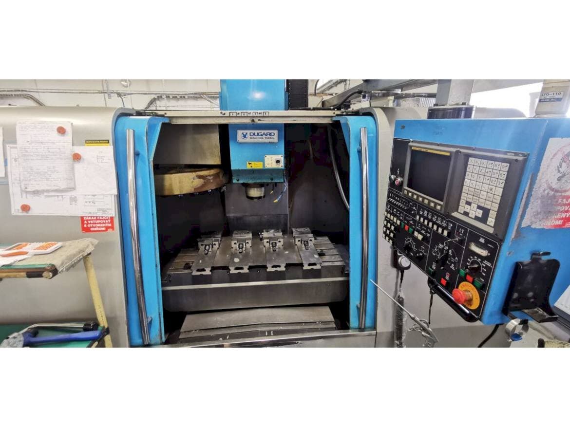 Frontansicht der Dugard									 EAGLE 1000 VMC-L  Maschine