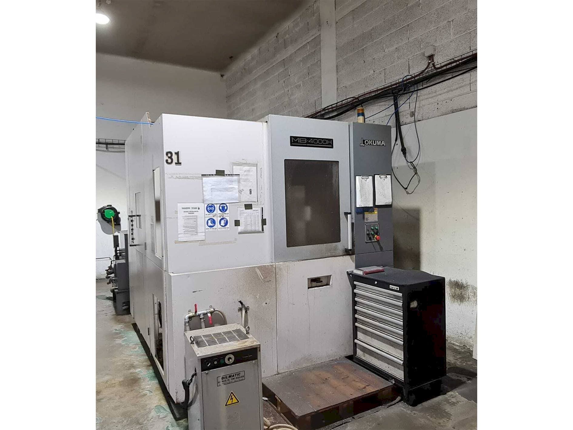 Frontansicht der Okuma MB-4000H Maschine