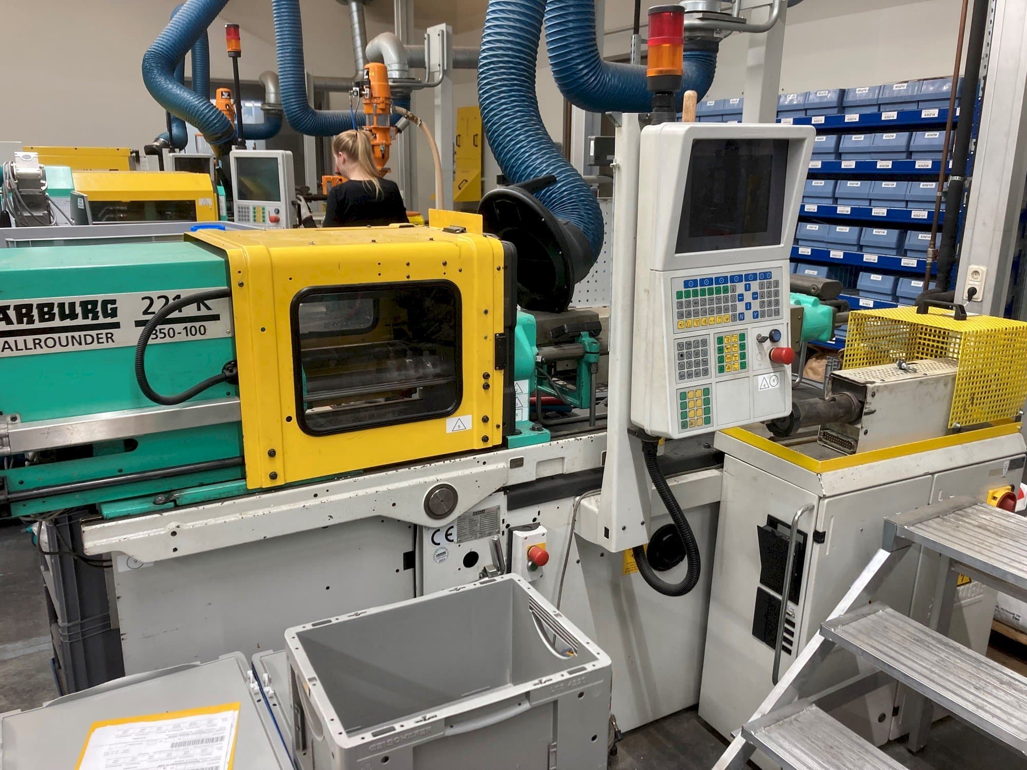 Frontansicht der Arburg 221 K 350-100U  Maschine