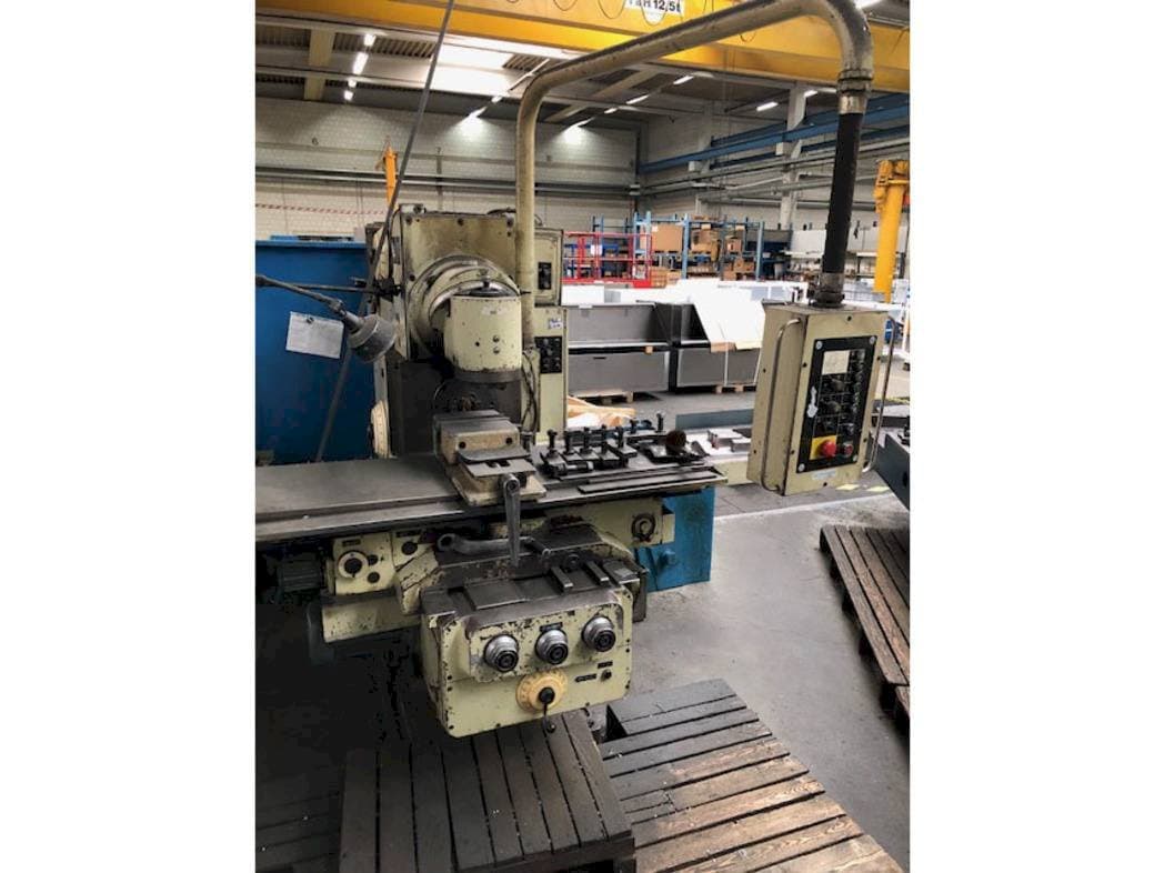 Frontansicht der ELEKTRONIK F400-E Maschine