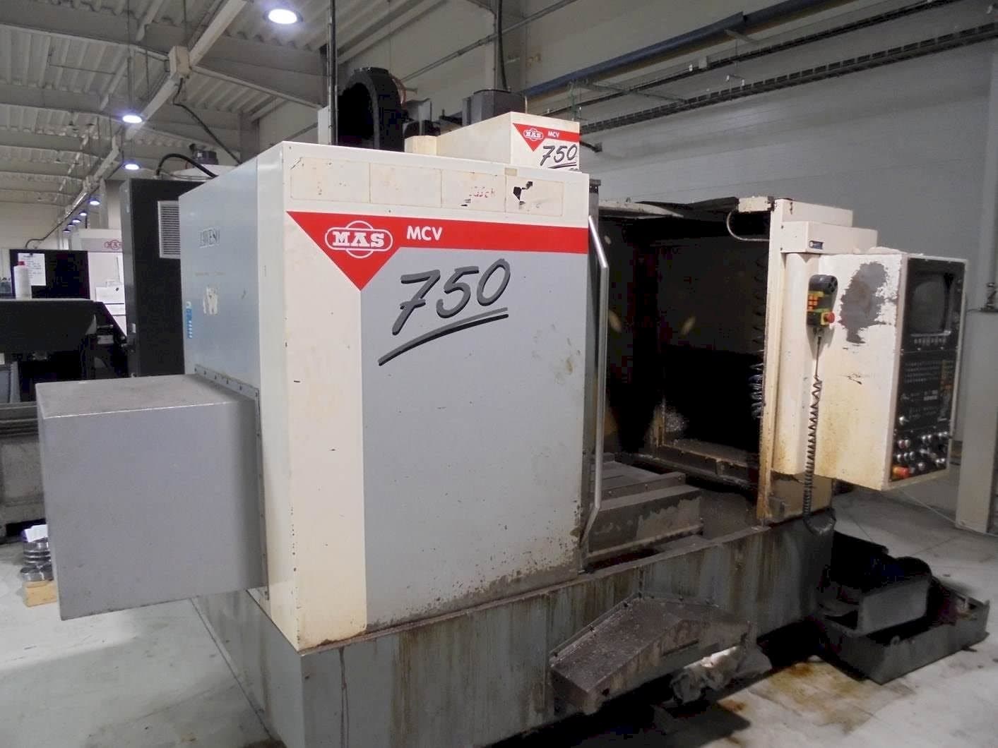 Frontansicht der KOVOSVIT MAS MCV 750  Maschine