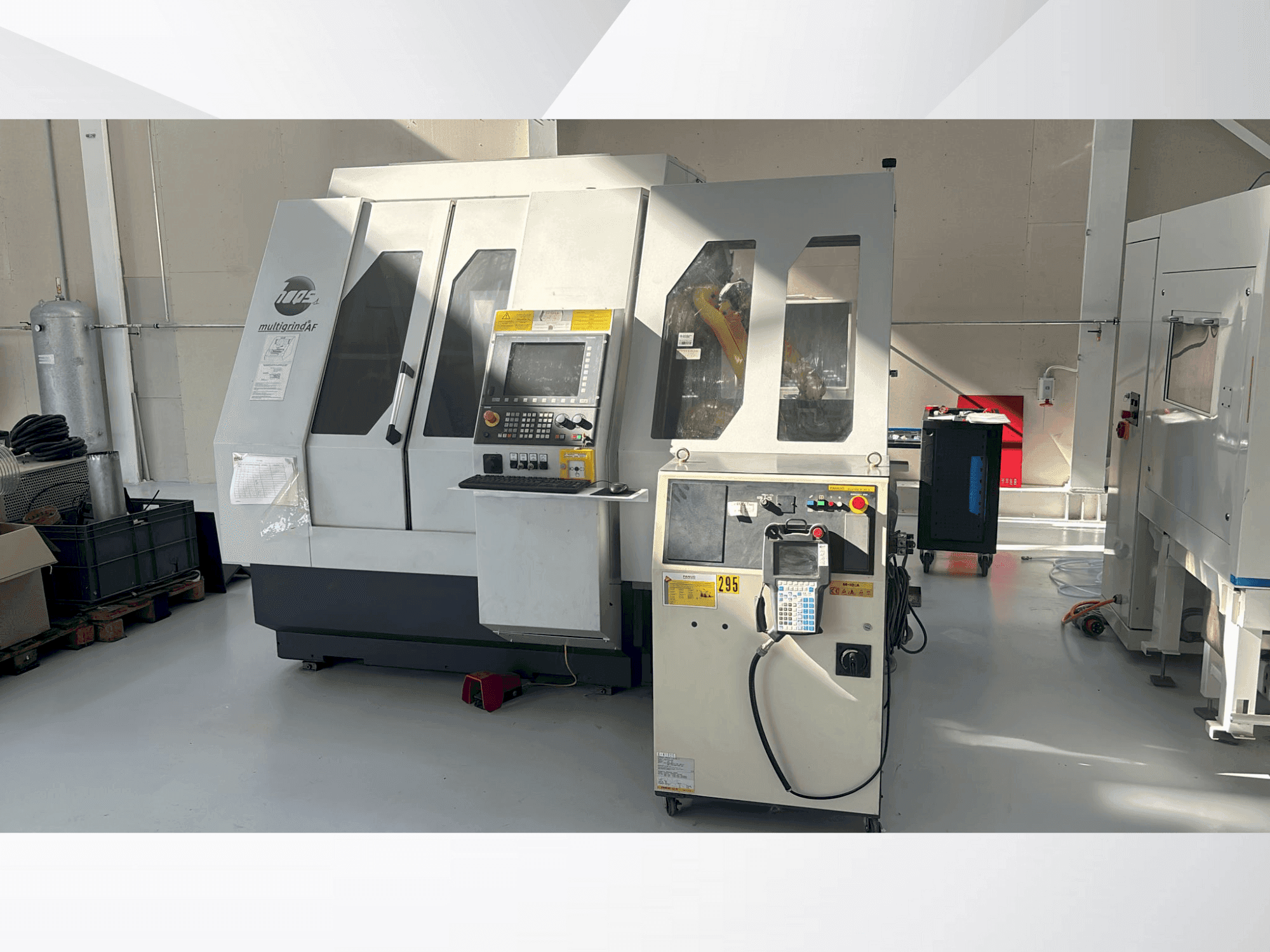 Frontansicht der HAAS Multigrind AF/SL  Maschine