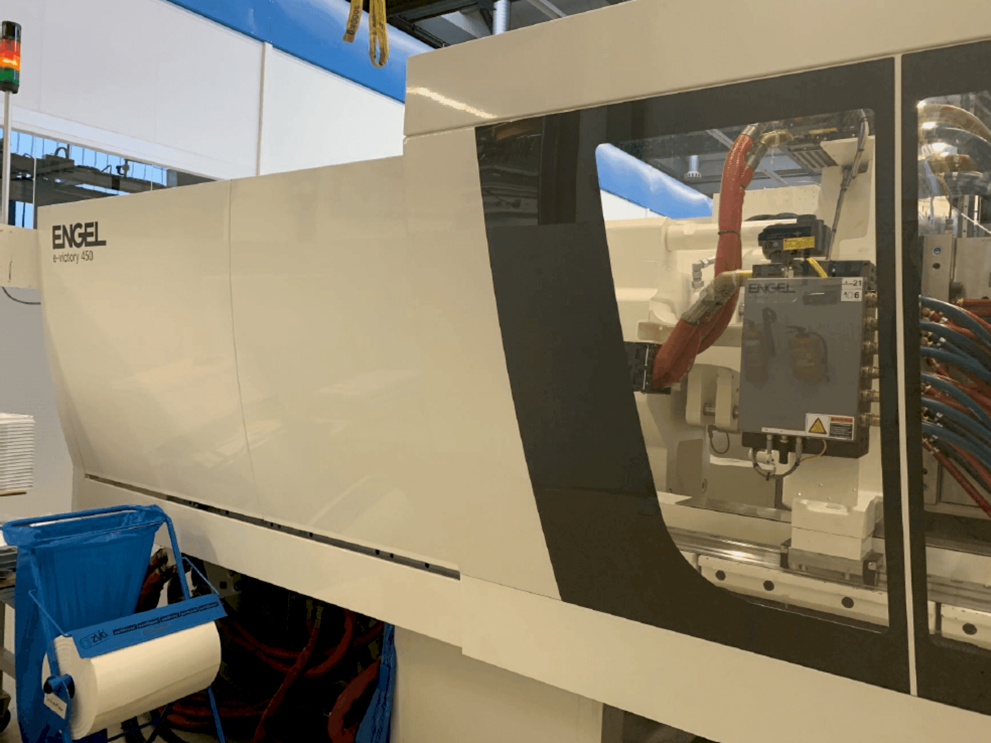 Frontansicht der Engel e-Victory 740/450 US  Maschine