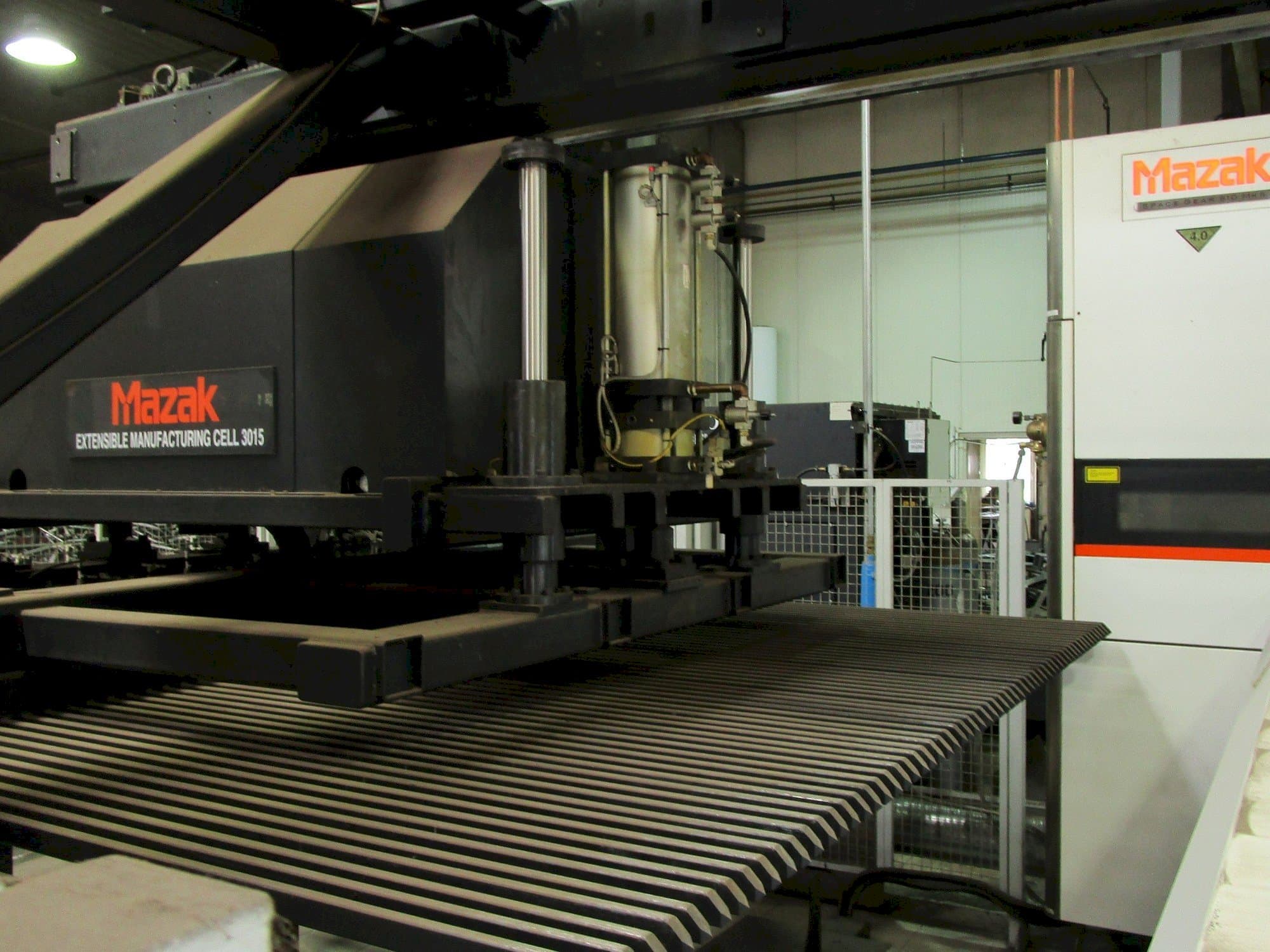 Frontansicht der Mazak Space Gear 510 MKII 4kW  Maschine