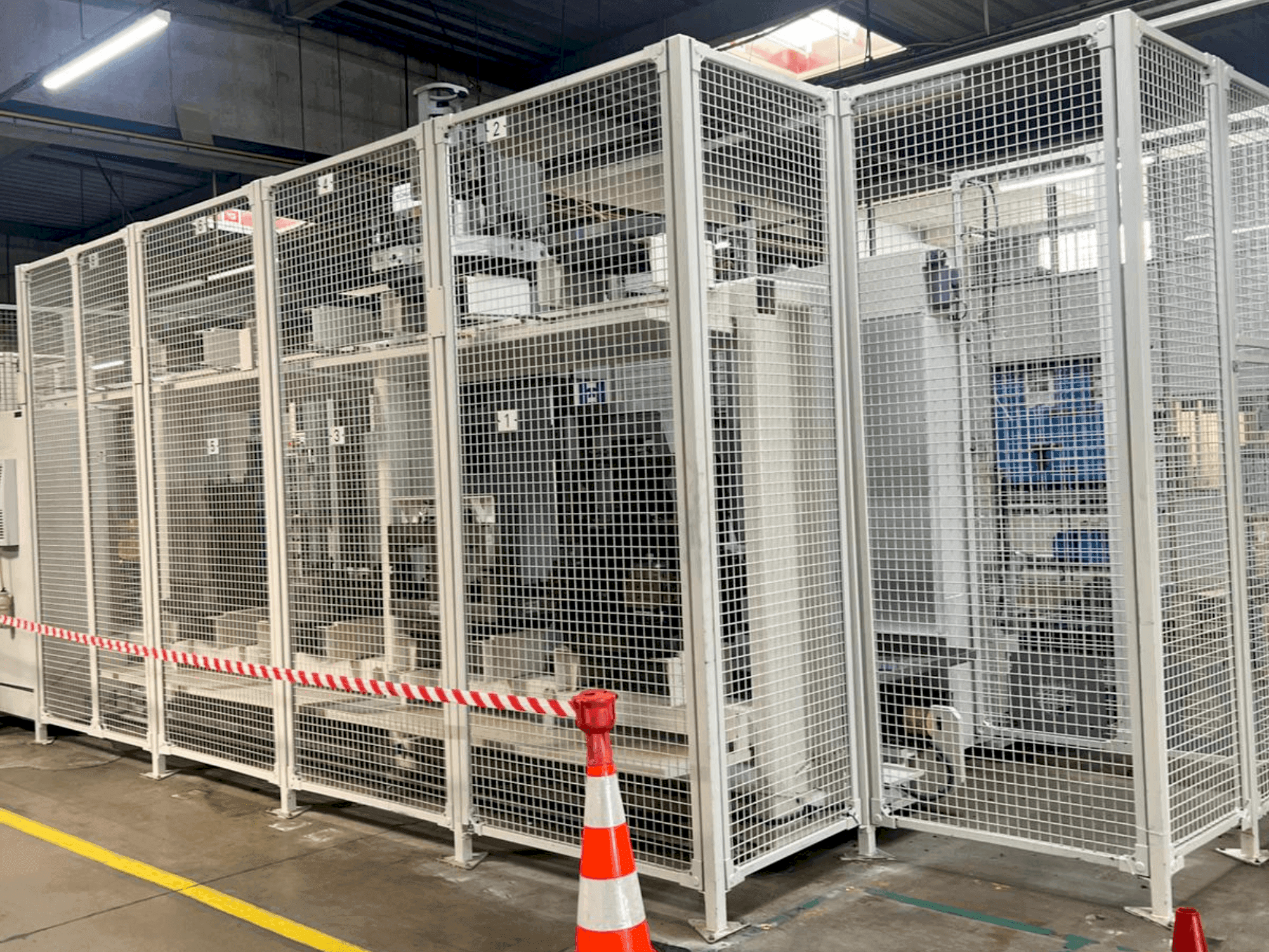 Frontansicht der HELLER MCH 250  Maschine