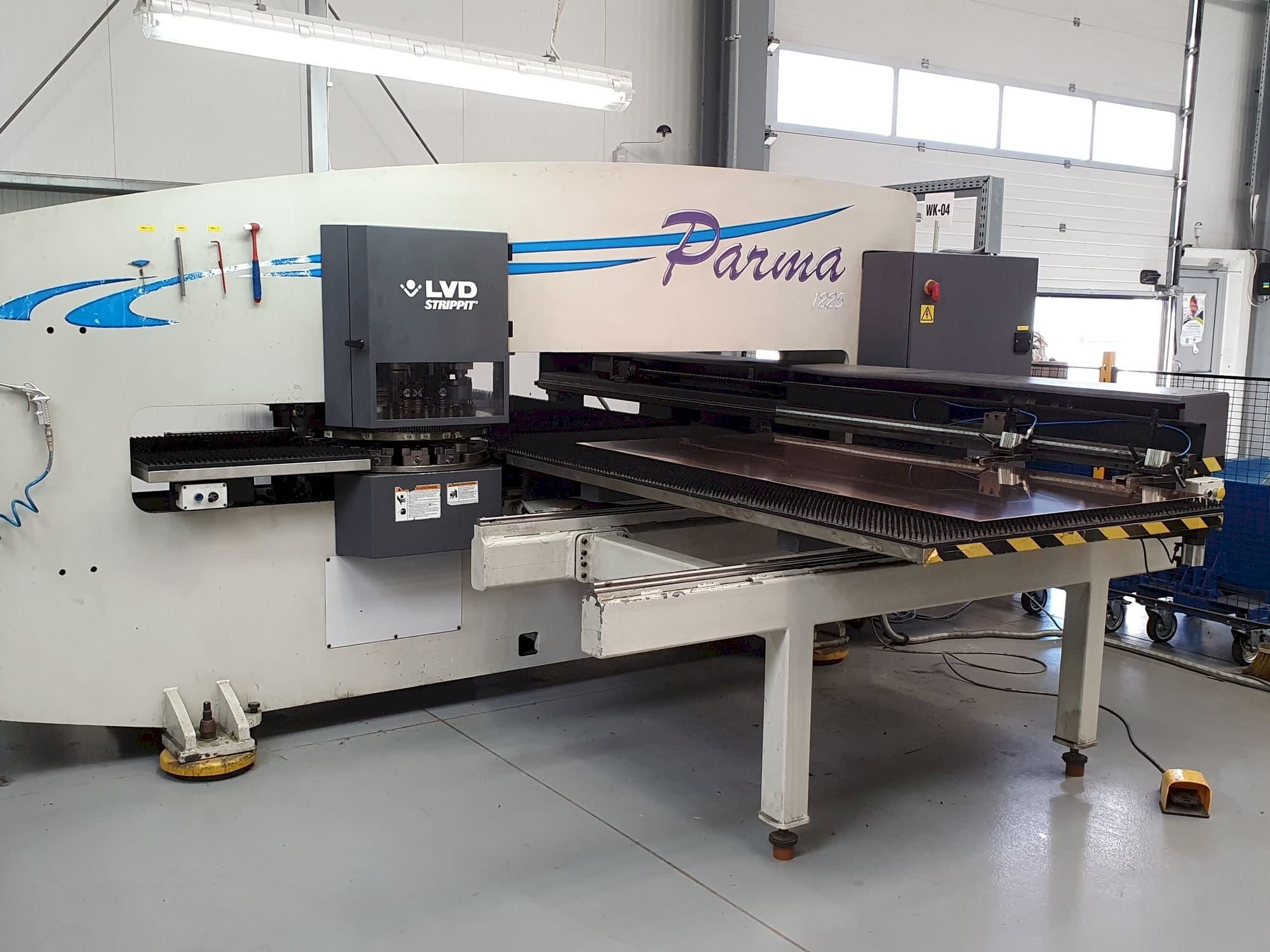 Frontansicht der LVD PARMA 1225 TK  Maschine