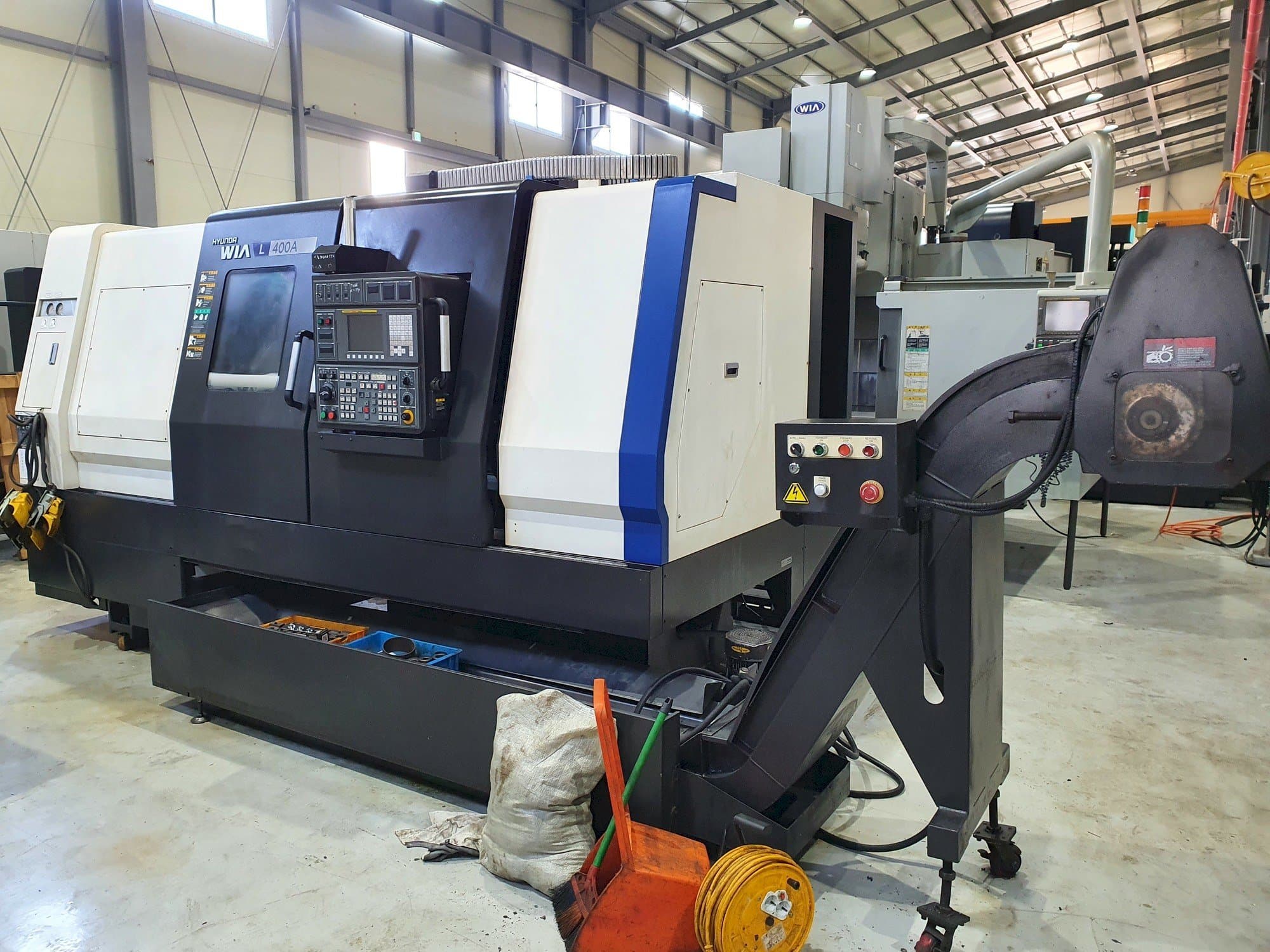 Frontansicht der Hyundai Wia L400A  Maschine