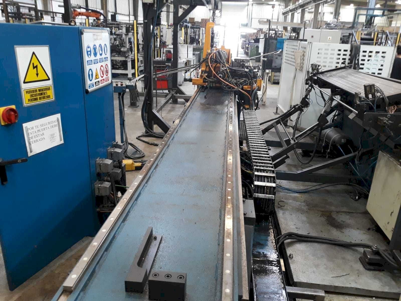 Frontansicht der Tejero HR-50-CNC  Maschine