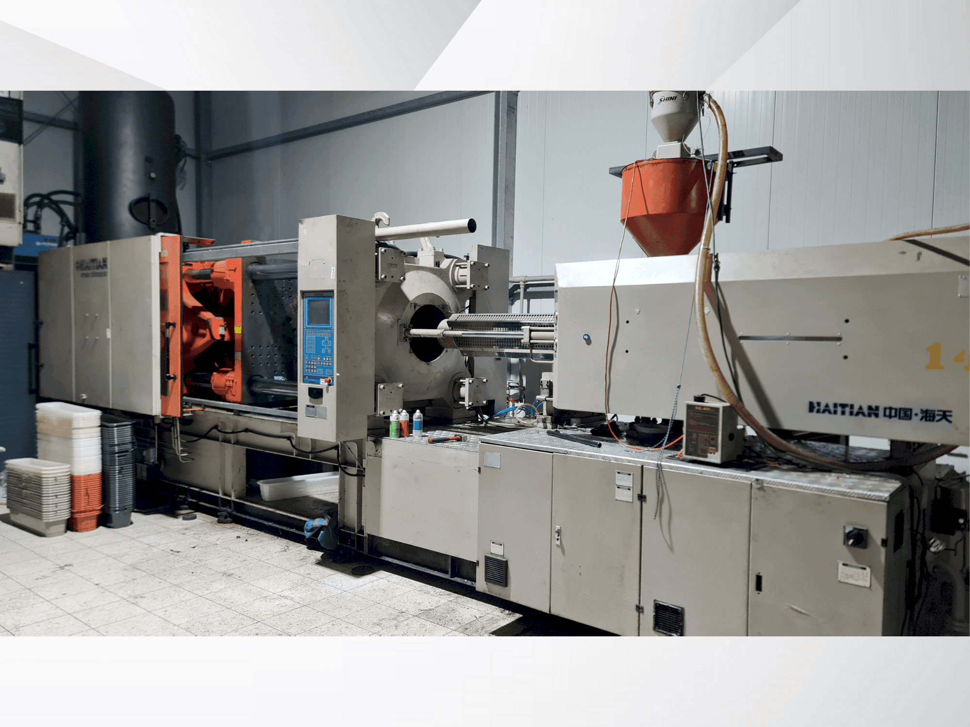 Frontansicht der HAITIAN 2006  Maschine