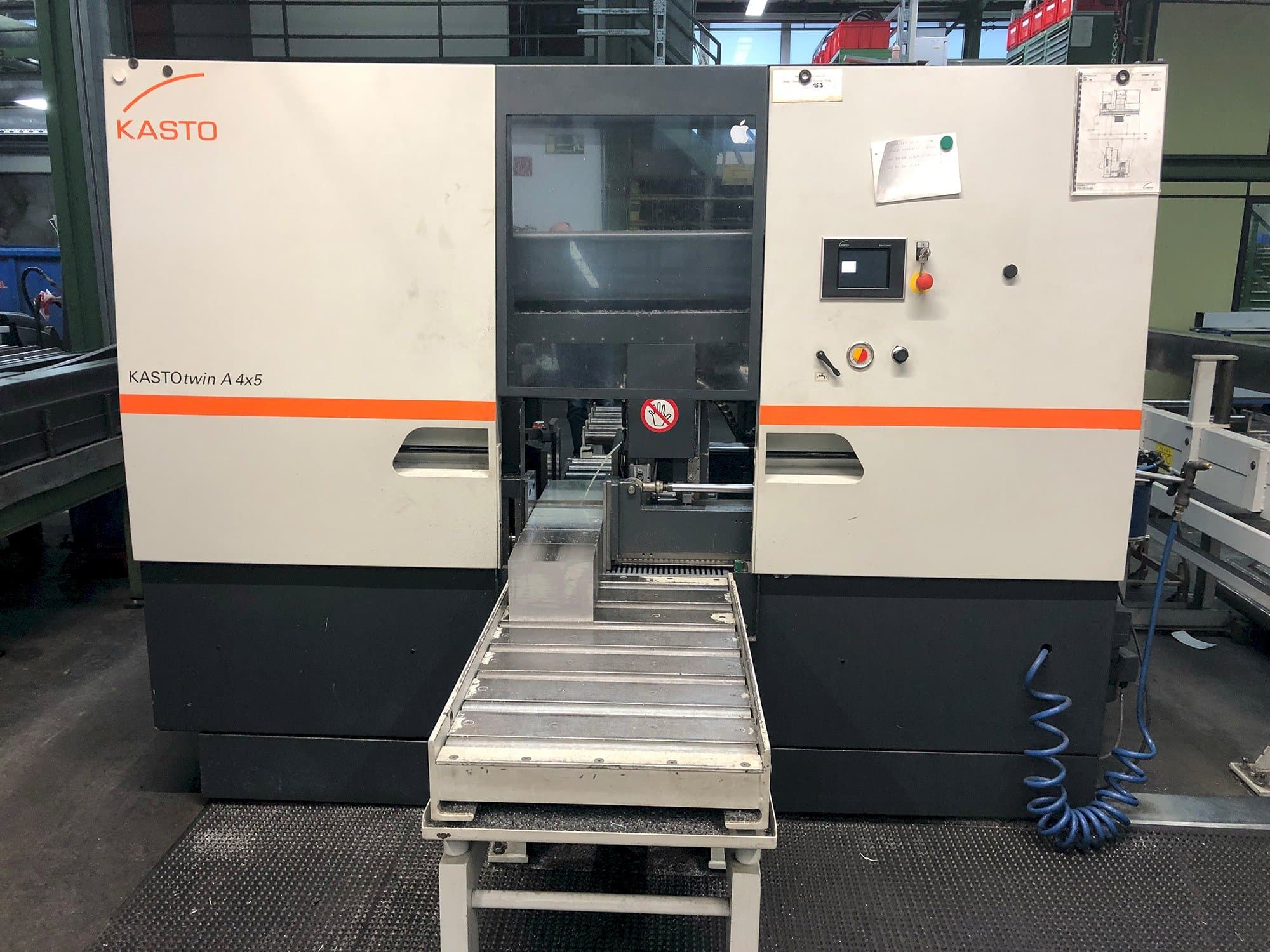 Frontansicht der KASTO Twin A4x5 Maschine