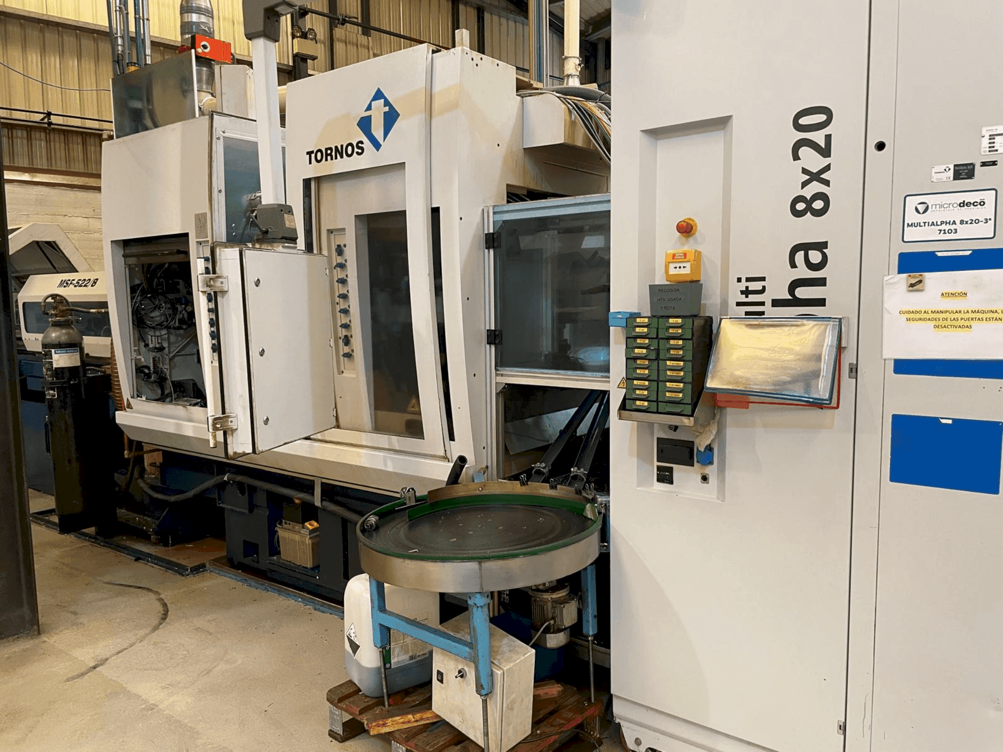 Frontansicht der TORNOS MultiAlpha 8x20  Maschine